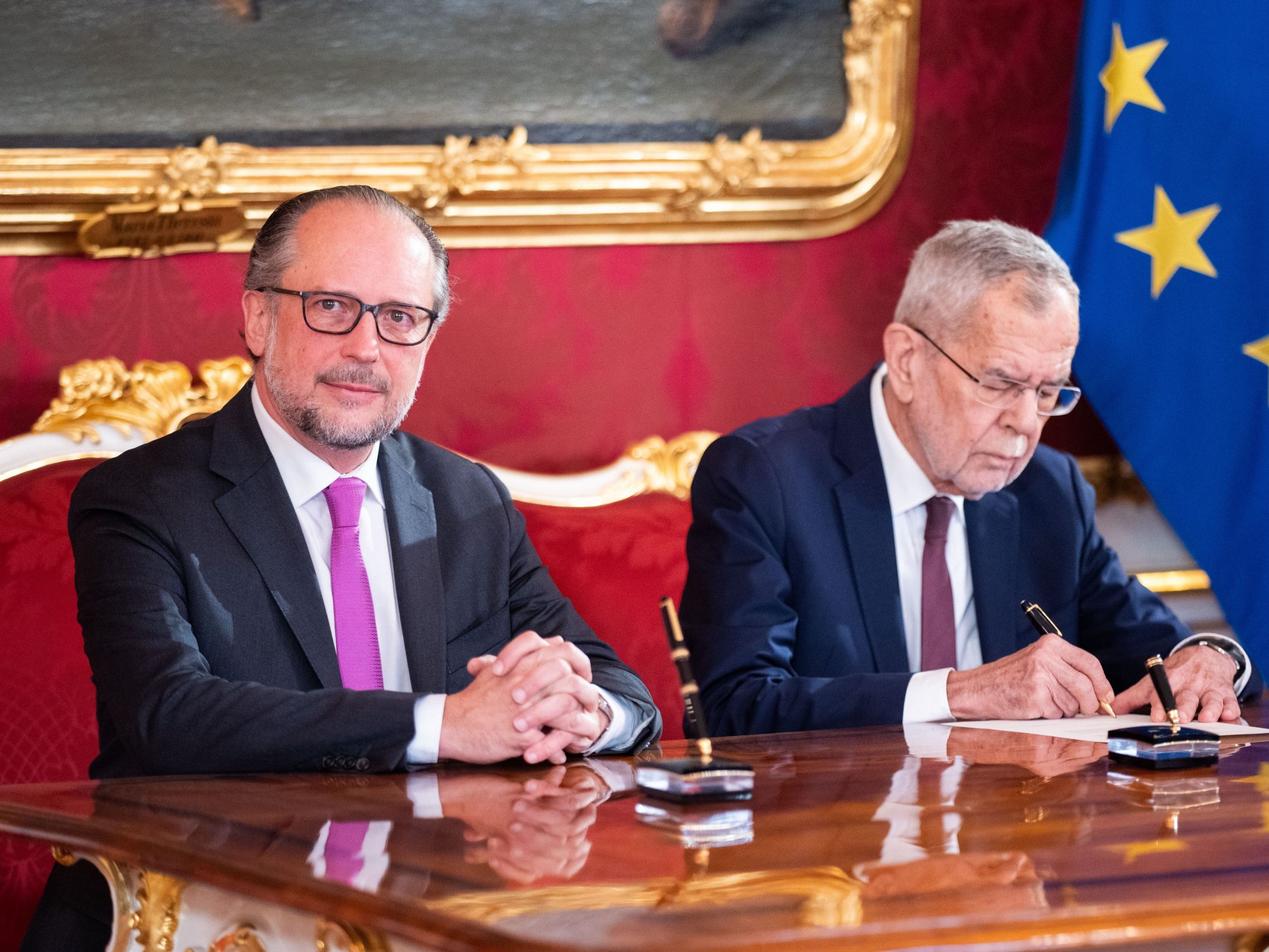 Außenminister zum zweiten Mal an der Regierungsspitze