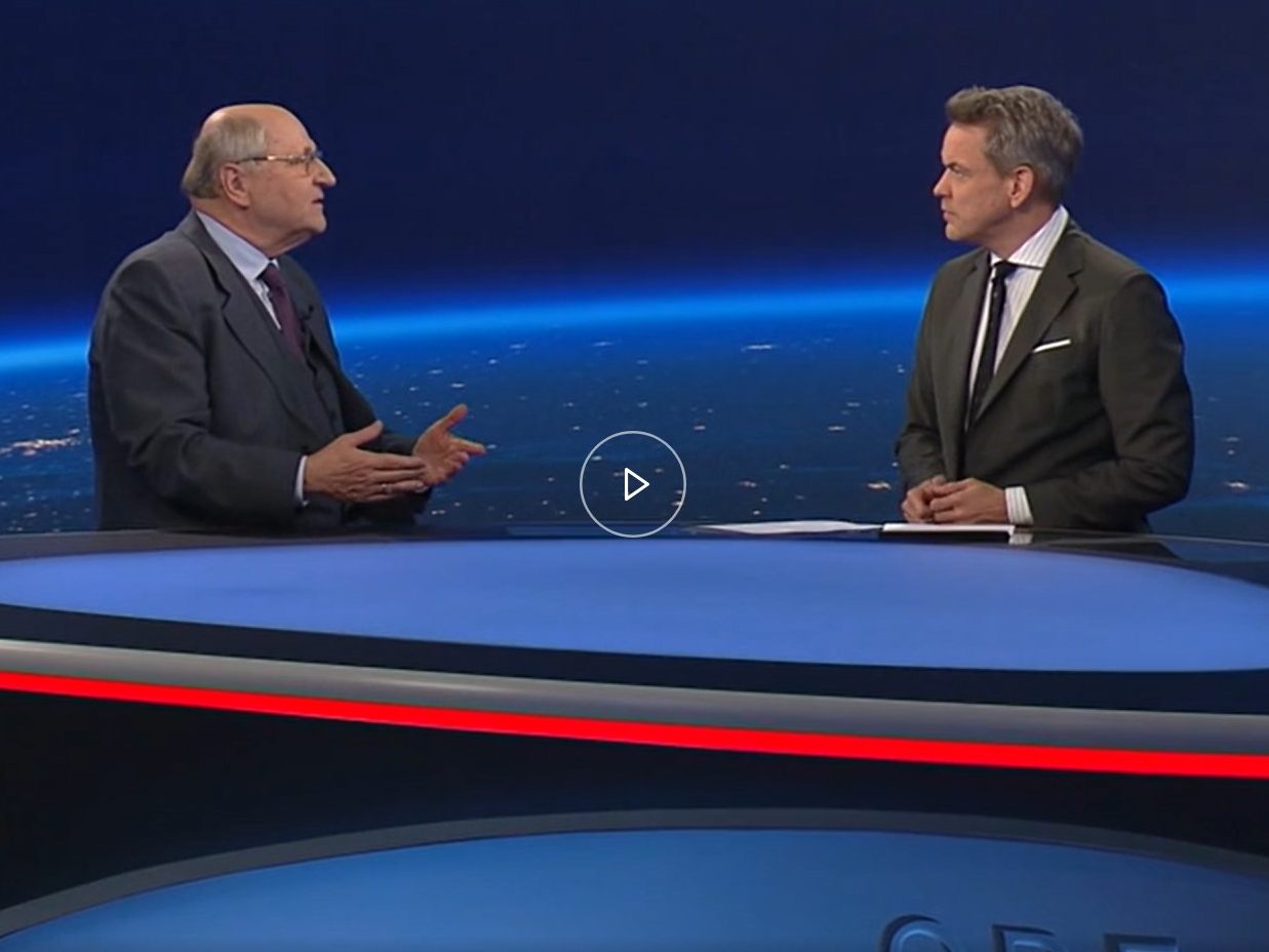 Fiskalratschef Christoph Badelt (l.) im "ZIB2"-Interview.