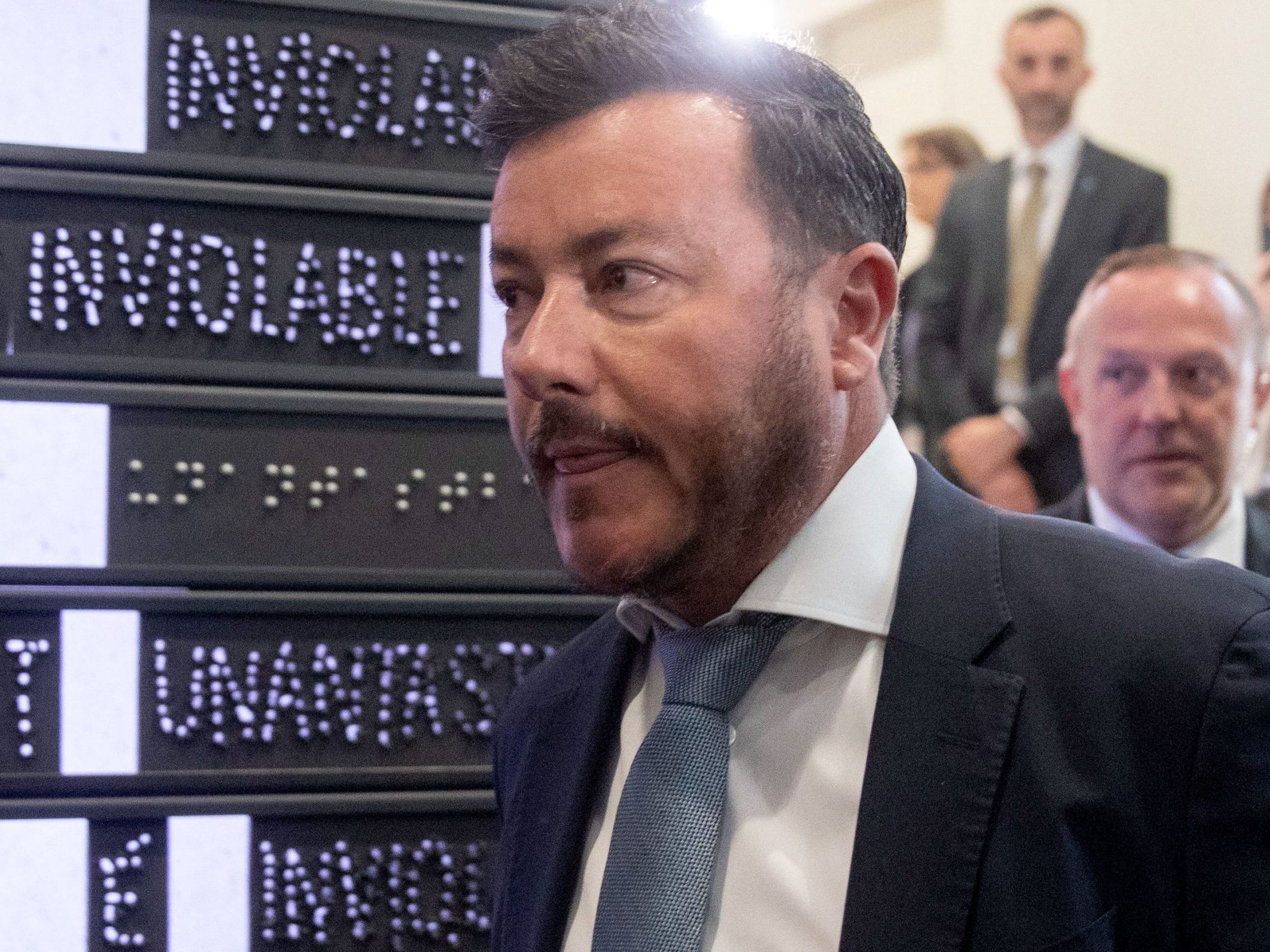 WKStA stellte U-Haft-Antrag für Benko, wird in Justizanstalt gebracht.