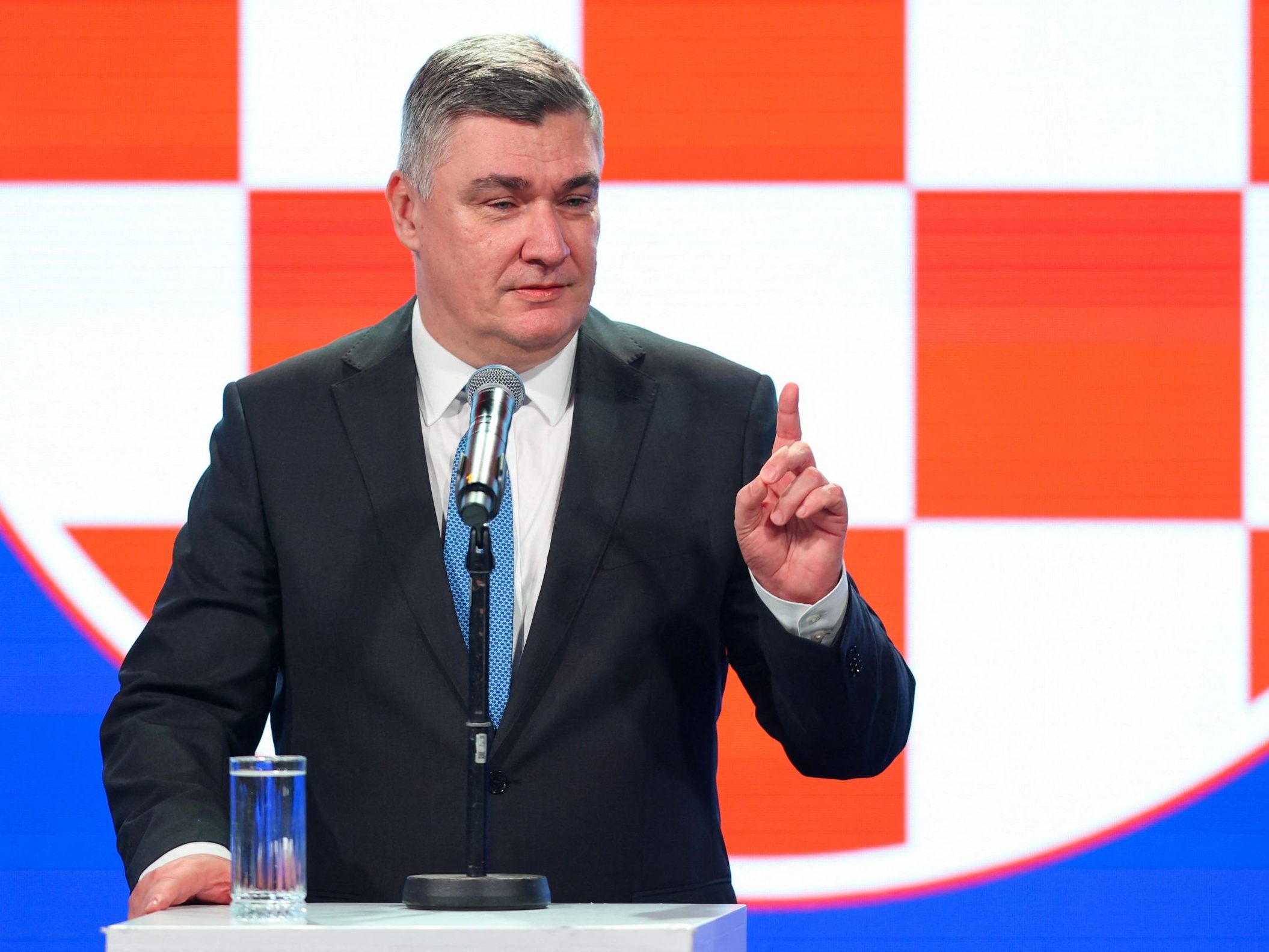 Amtsinhaber siegt laut Teilergebnissen bei Stichwahl mit 73,7 Prozent.