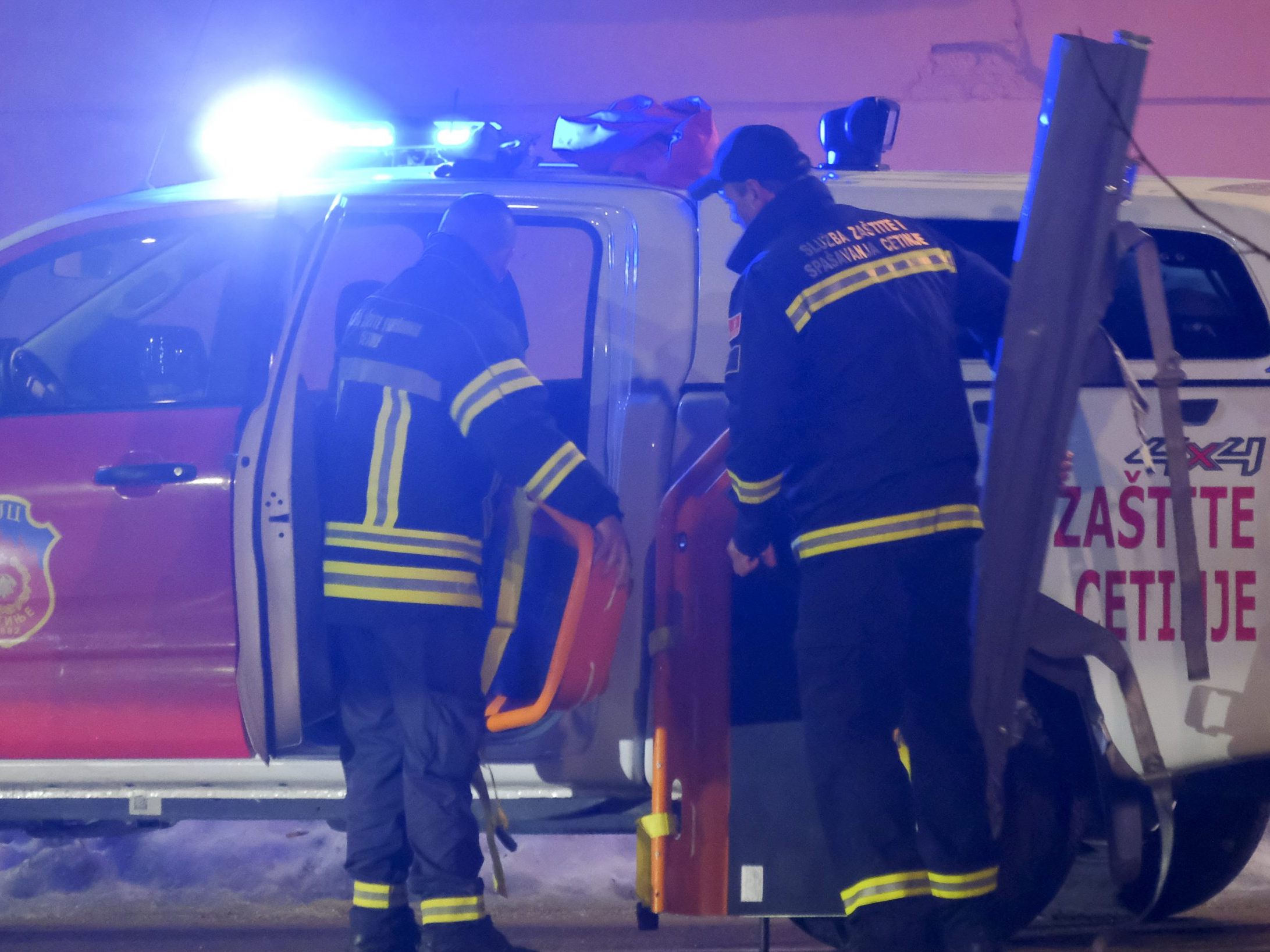 Rettungskräfte am Tatort in Cetinje.