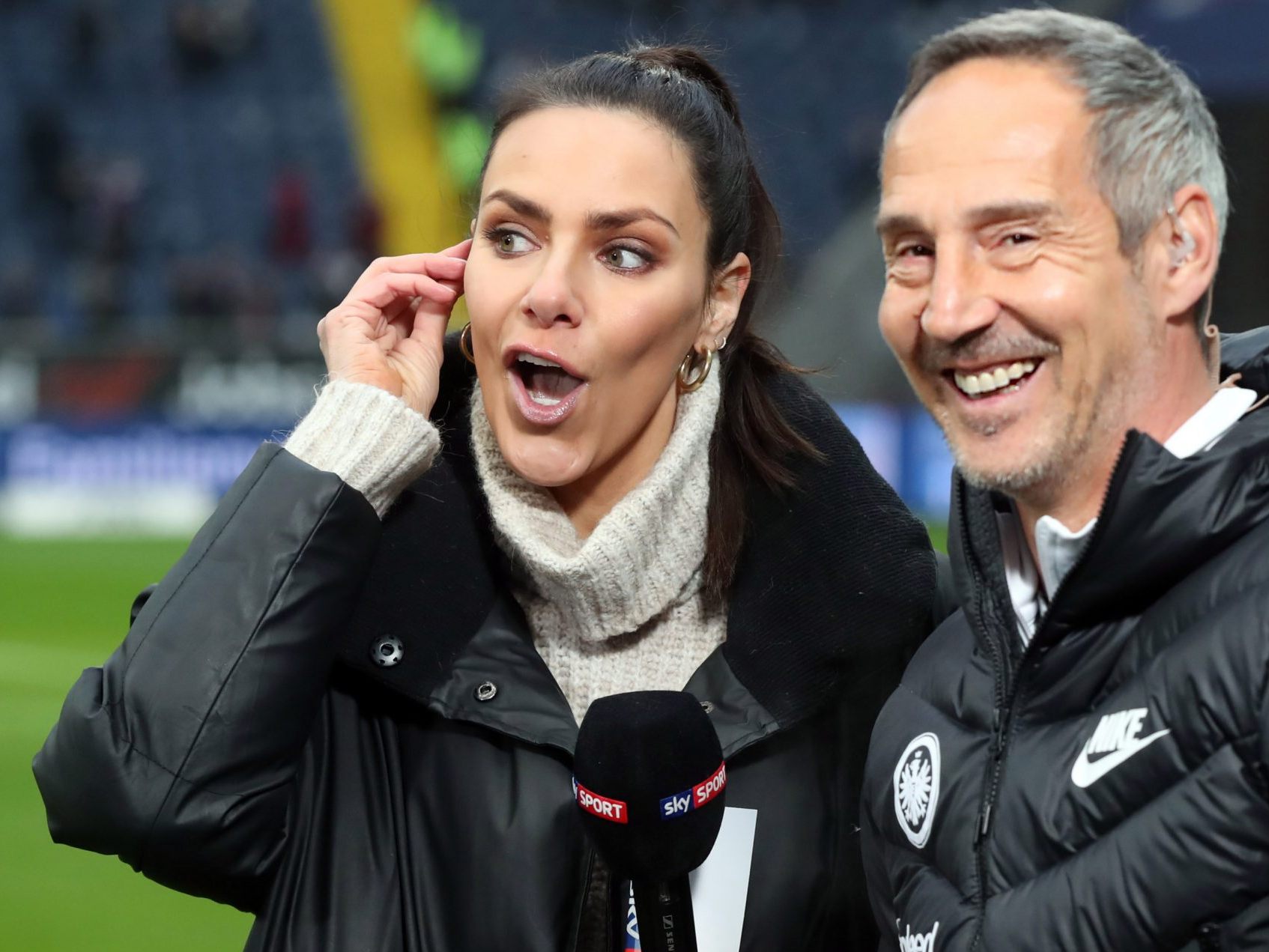 Esther Sedlaczek mit Adi Hütter.