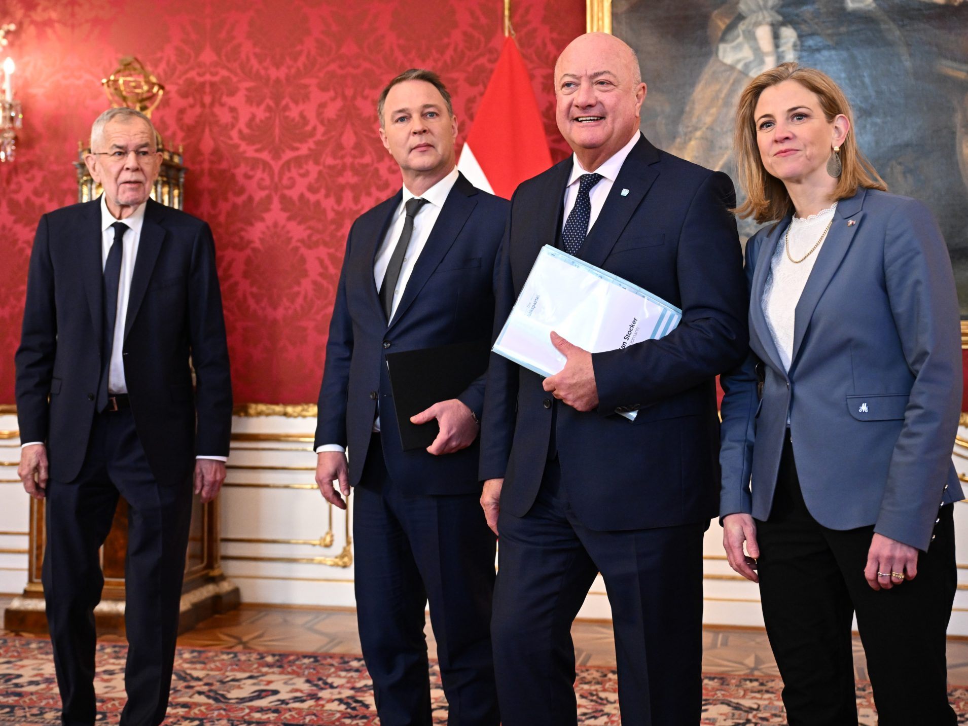 Die drei Parteichefs beim Termin in der Hofburg mit Bundespräsident Alexander van der Bellen (l.)