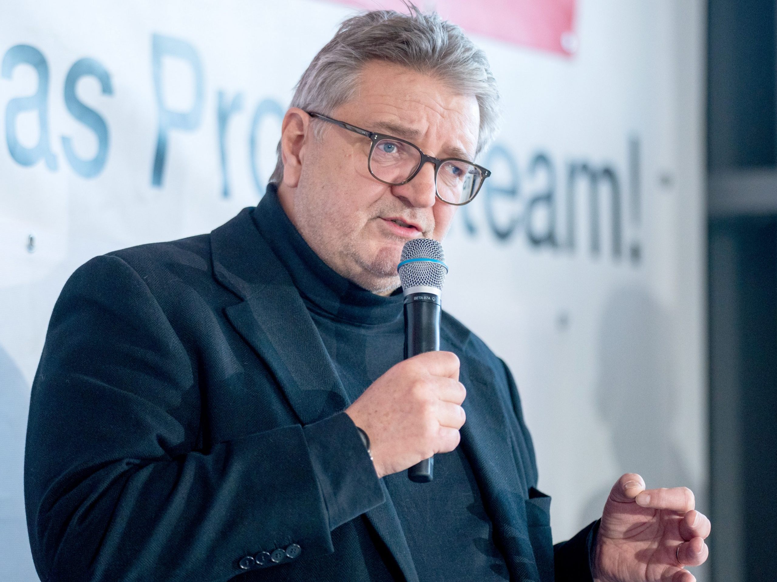 Hacker hatte sich dazu am Montag im "Kurier" zurückhaltend geäußert.