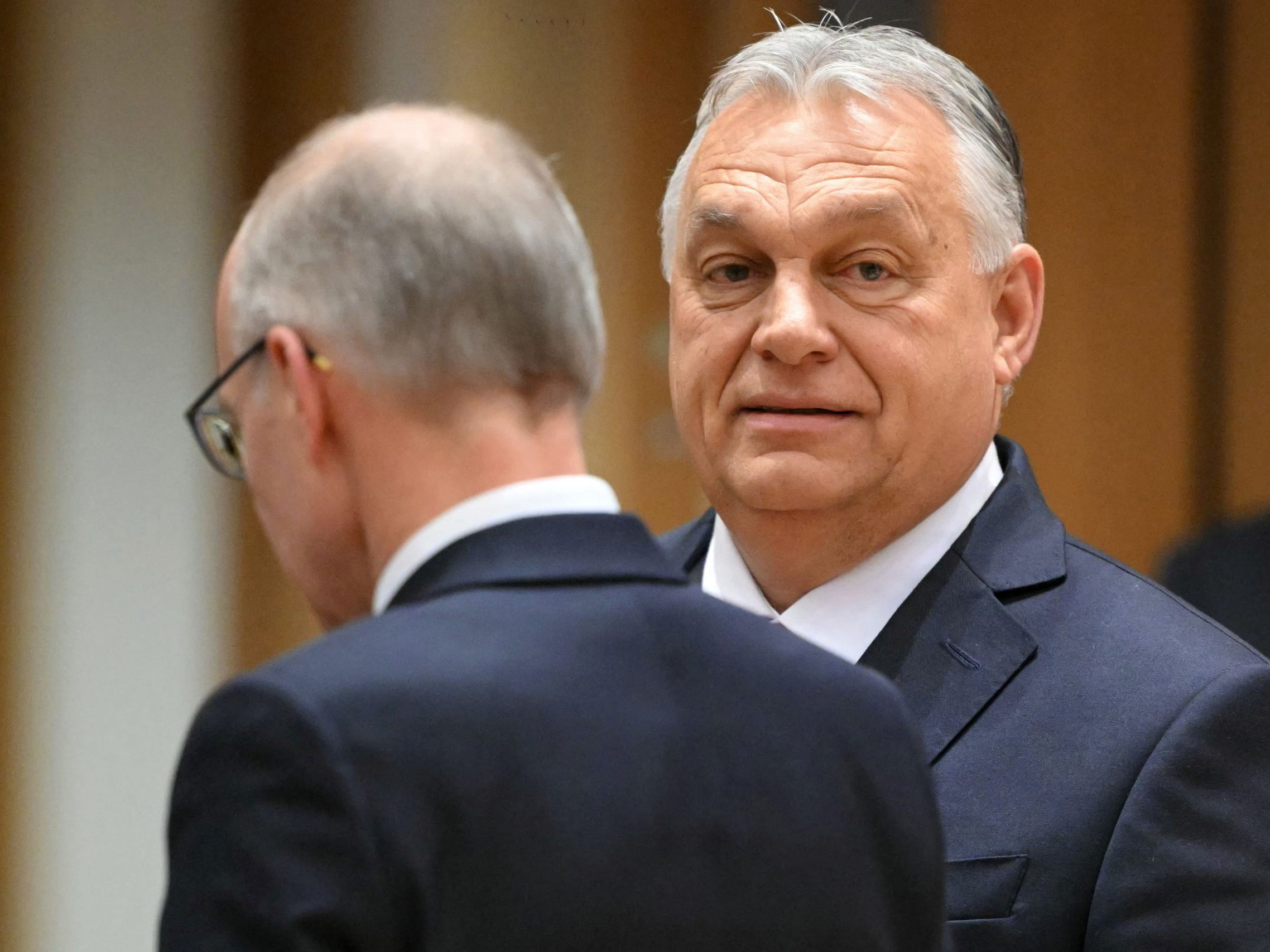 Ungarn hat mit seinem Veto-Recht die Aufhebung von EU-Sanktionen gegen mehrere Russen erzwungen.