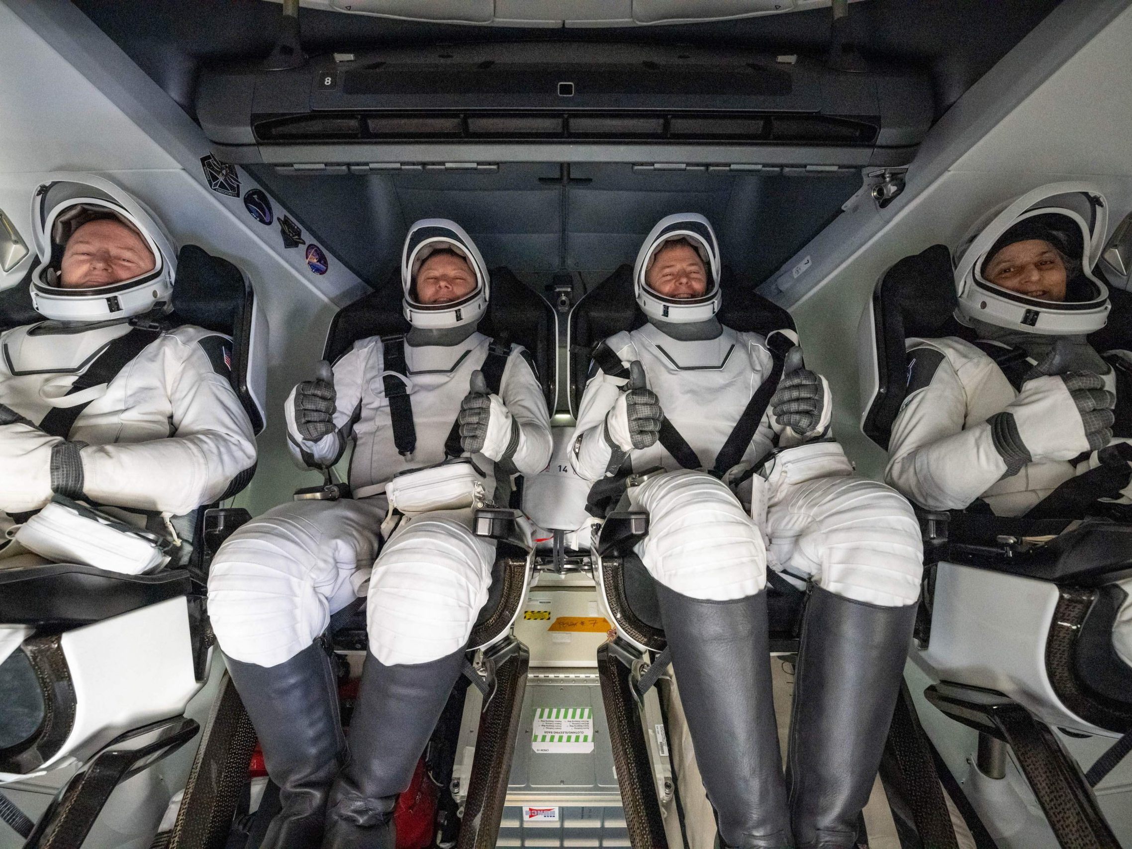 Die "Crew Dragon"-Raumkapsel ist wieder auf der Erde.