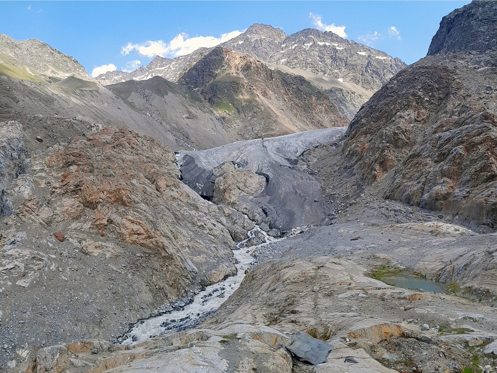 Der Klimawandel frisst Tirols Gletscher rapide weg.