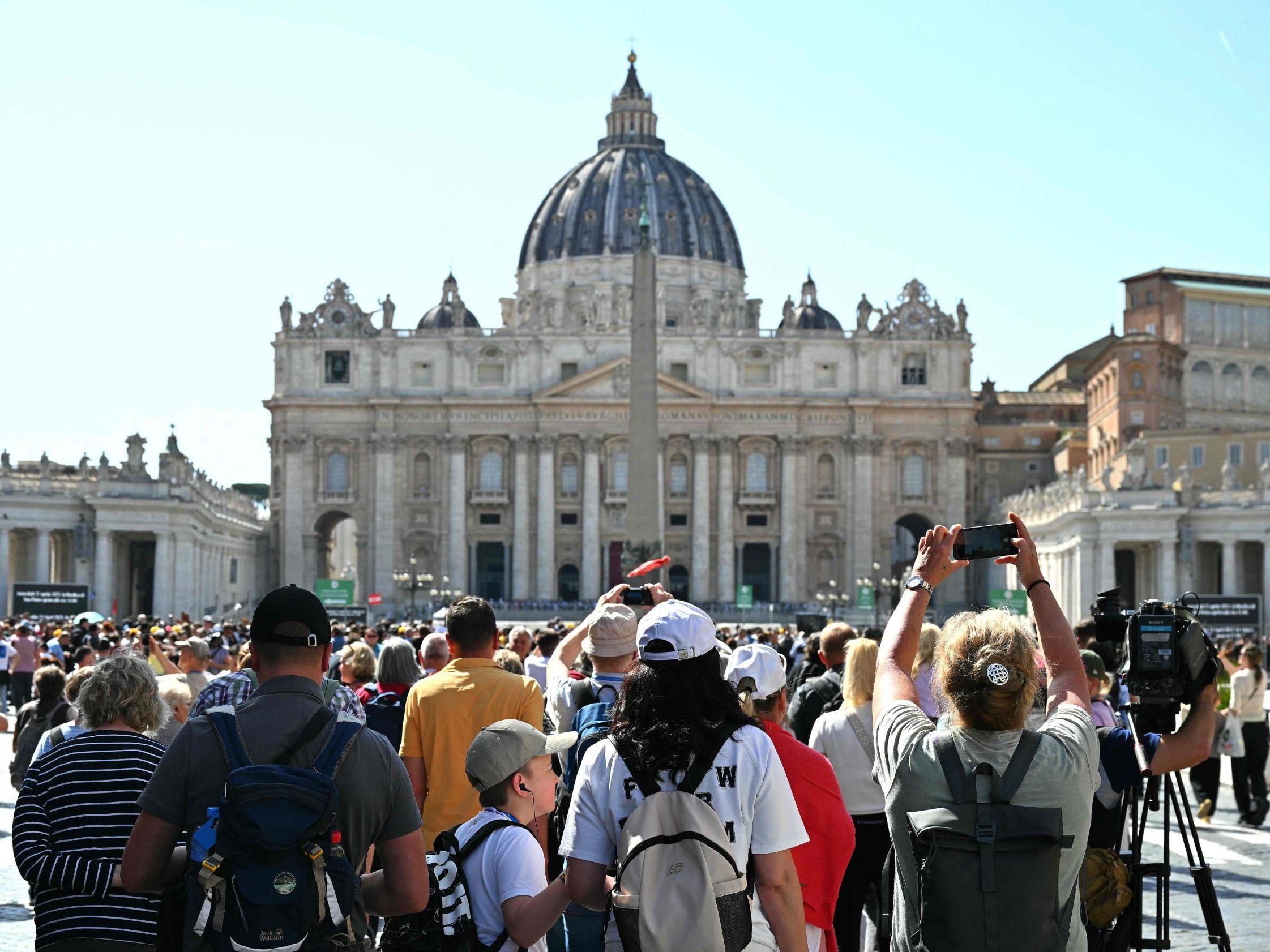 Zahlreiche Österreicher werden zur Trauerzeremonie für Papst Franziskus erwartet.