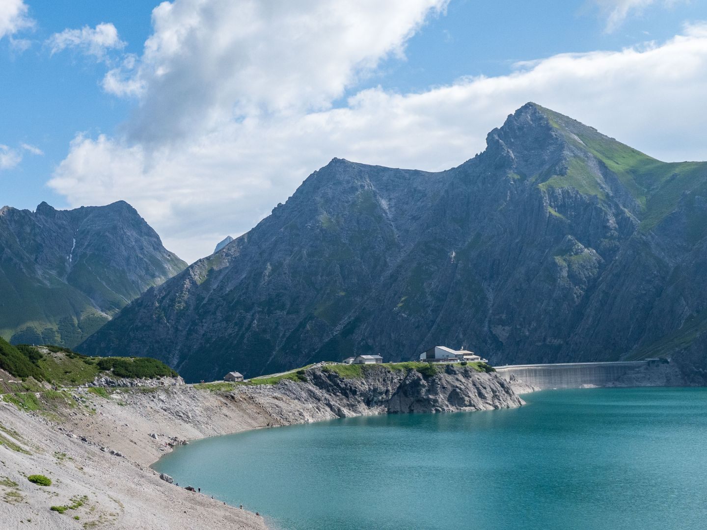 Das trockene Frühjahr bremst die Produktion von Strom aus Wasserkraft.