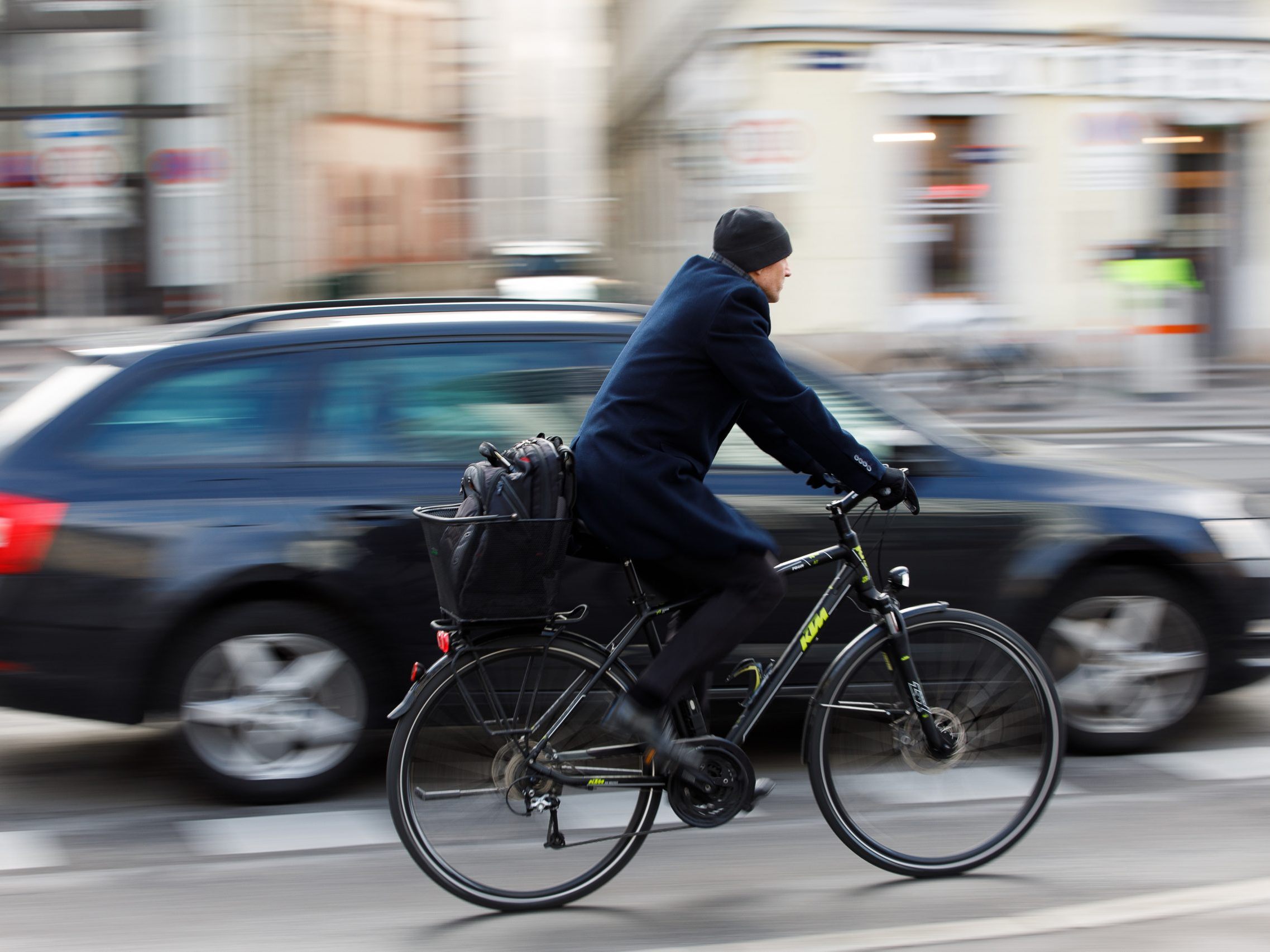 VCÖ-Daten zeigen Handlungsbedarf bei Tempo, Radwegen und Ampelschaltungen