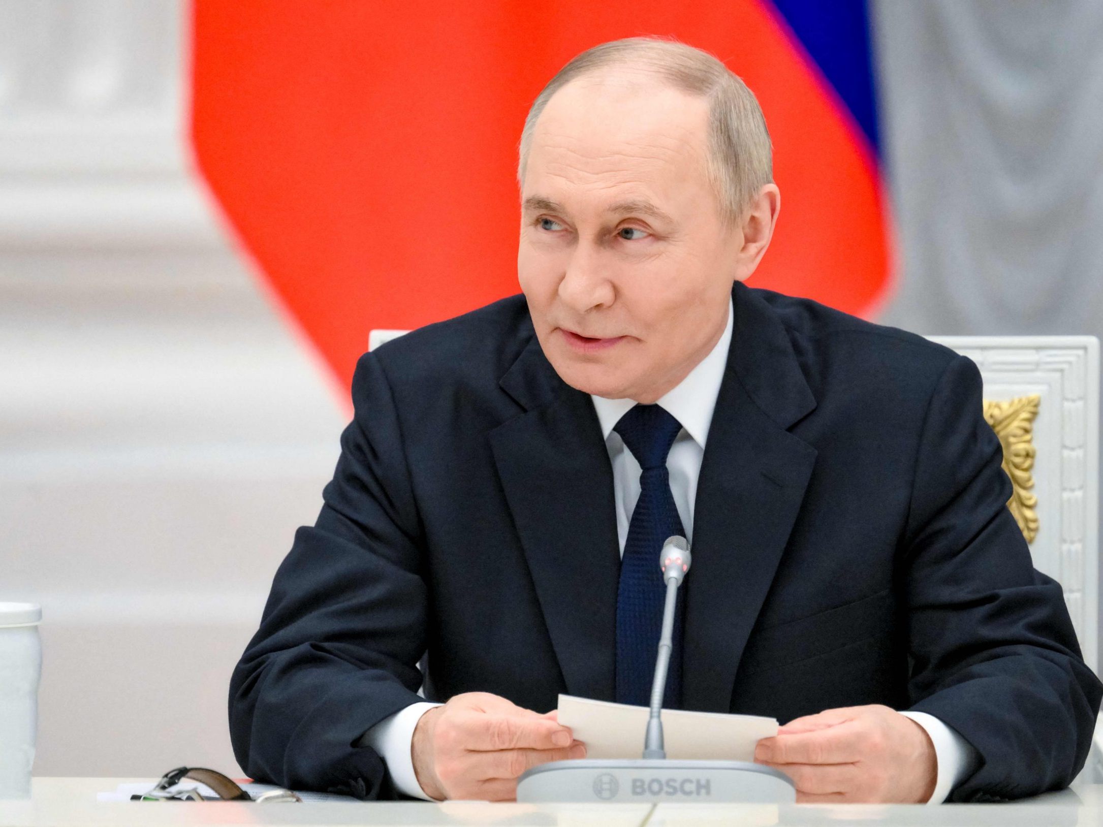 Falls Putin keinen Friedensvertrag zu seinen Bedingungen erreichen könne, würde der Krieg weiter geführt werden, hieß es.