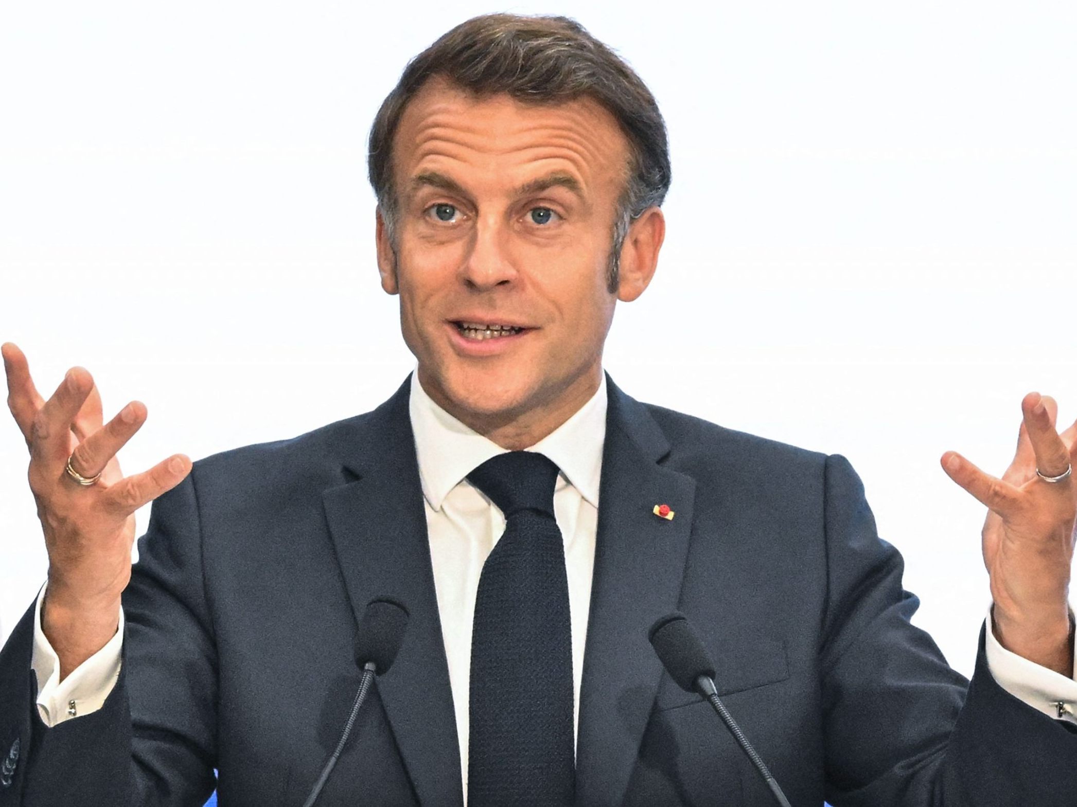 Macron verteidigt sich: Kein Streit mit Brigitte in Vietnam