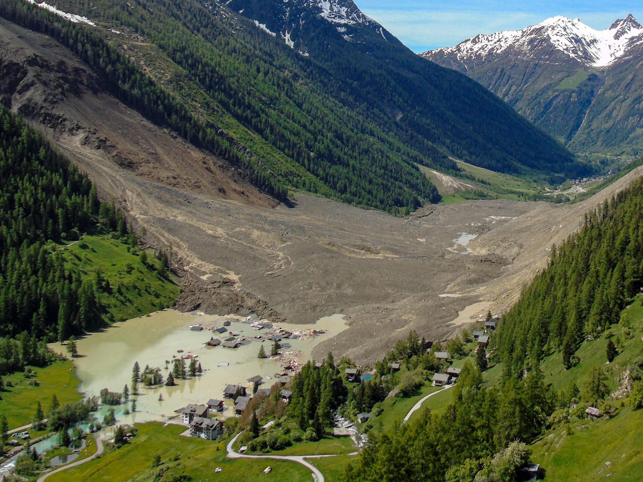 Das zerstörte Dorf Blatten am 29. Mai 2025.