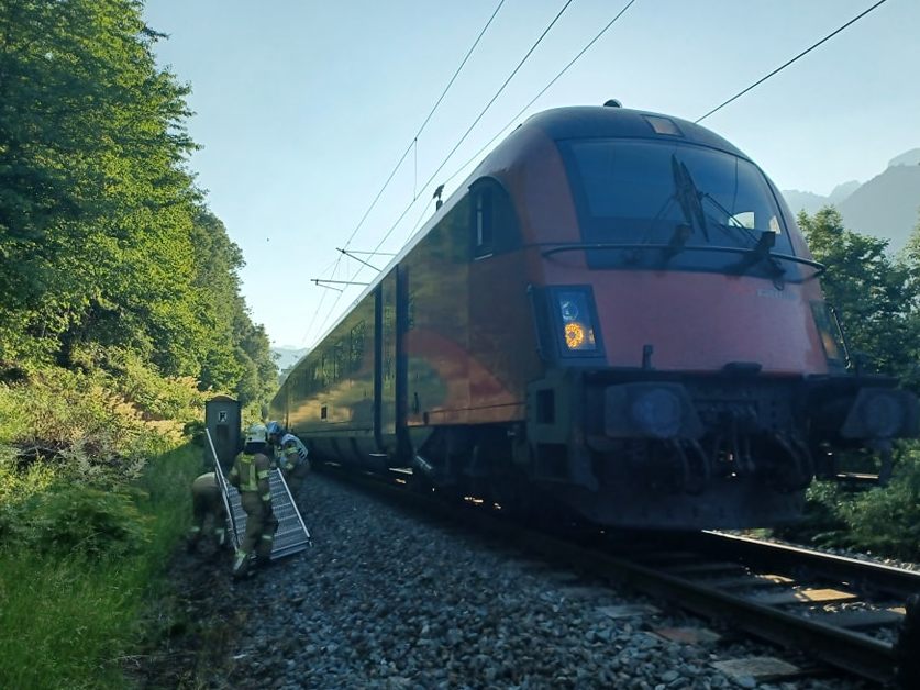 Feuerwehr evakuierte 200 Passagiere aus Railjet