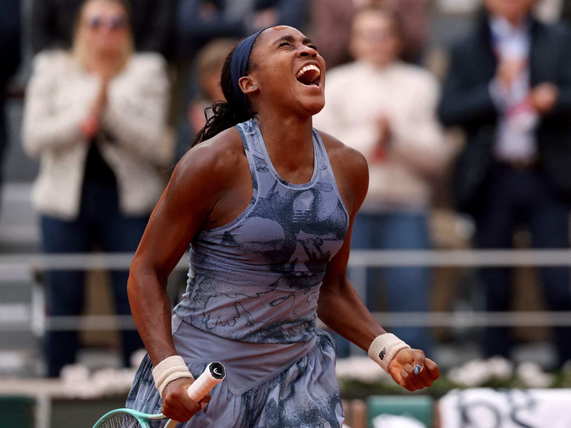 Coco Gauff gewinnt mit 21 Jahren ihren ersten French Open Sieg.
