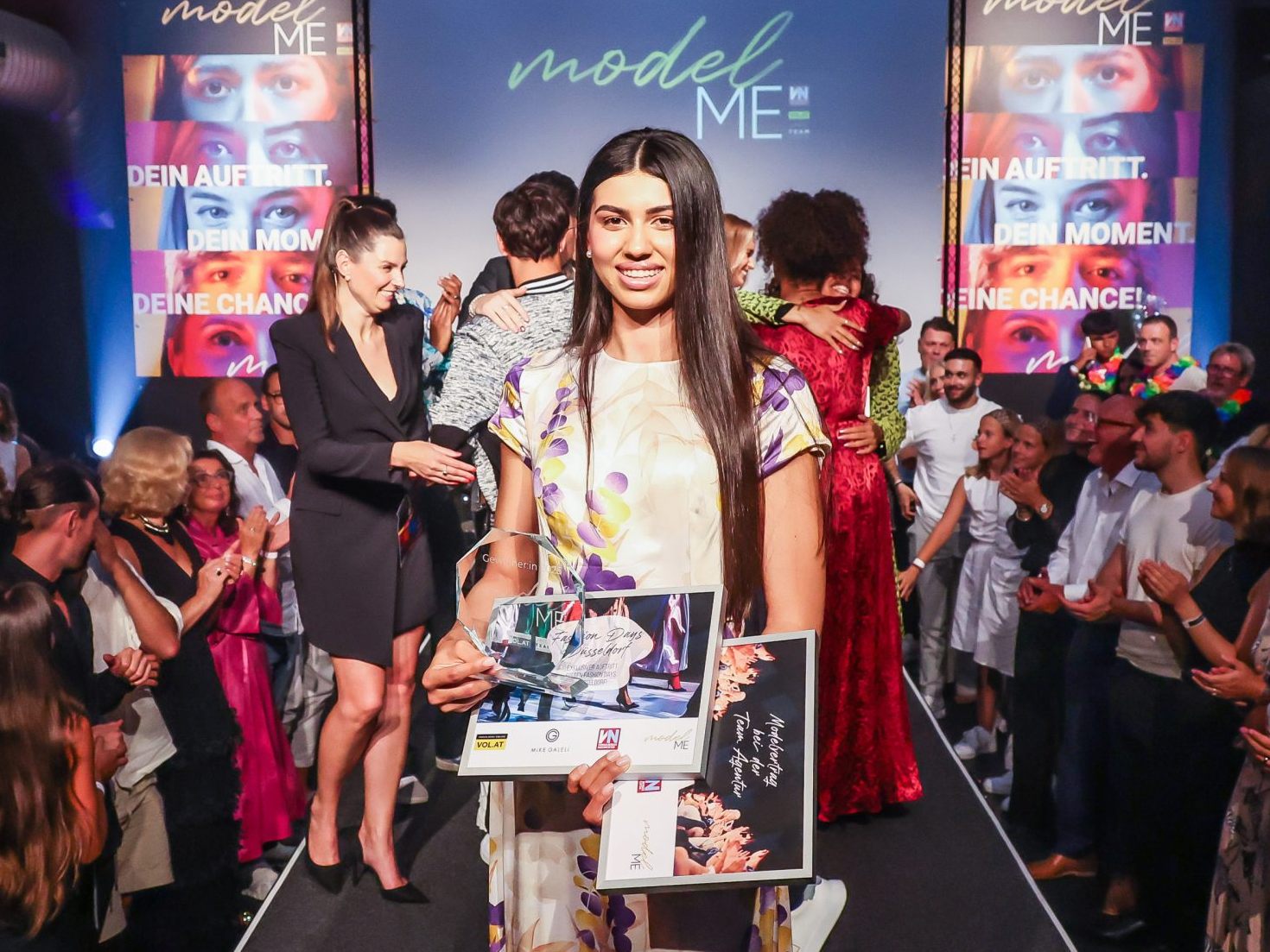 Vom Casting direkt zum Titel: Jennifer Teles gewinnt Model-Wettbewerb
