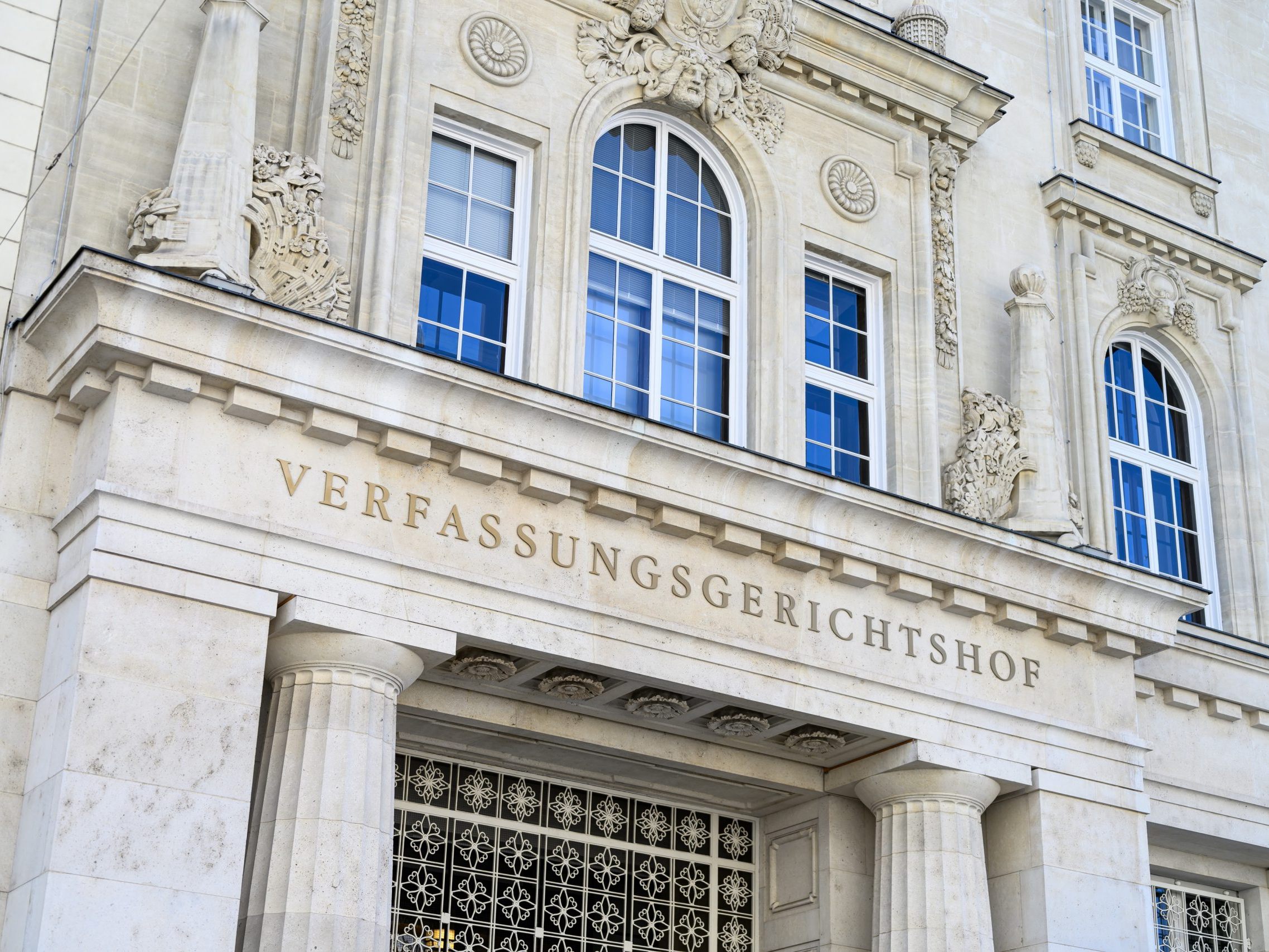 VfGH mit Entscheidung zu ORF-Beitrag.
