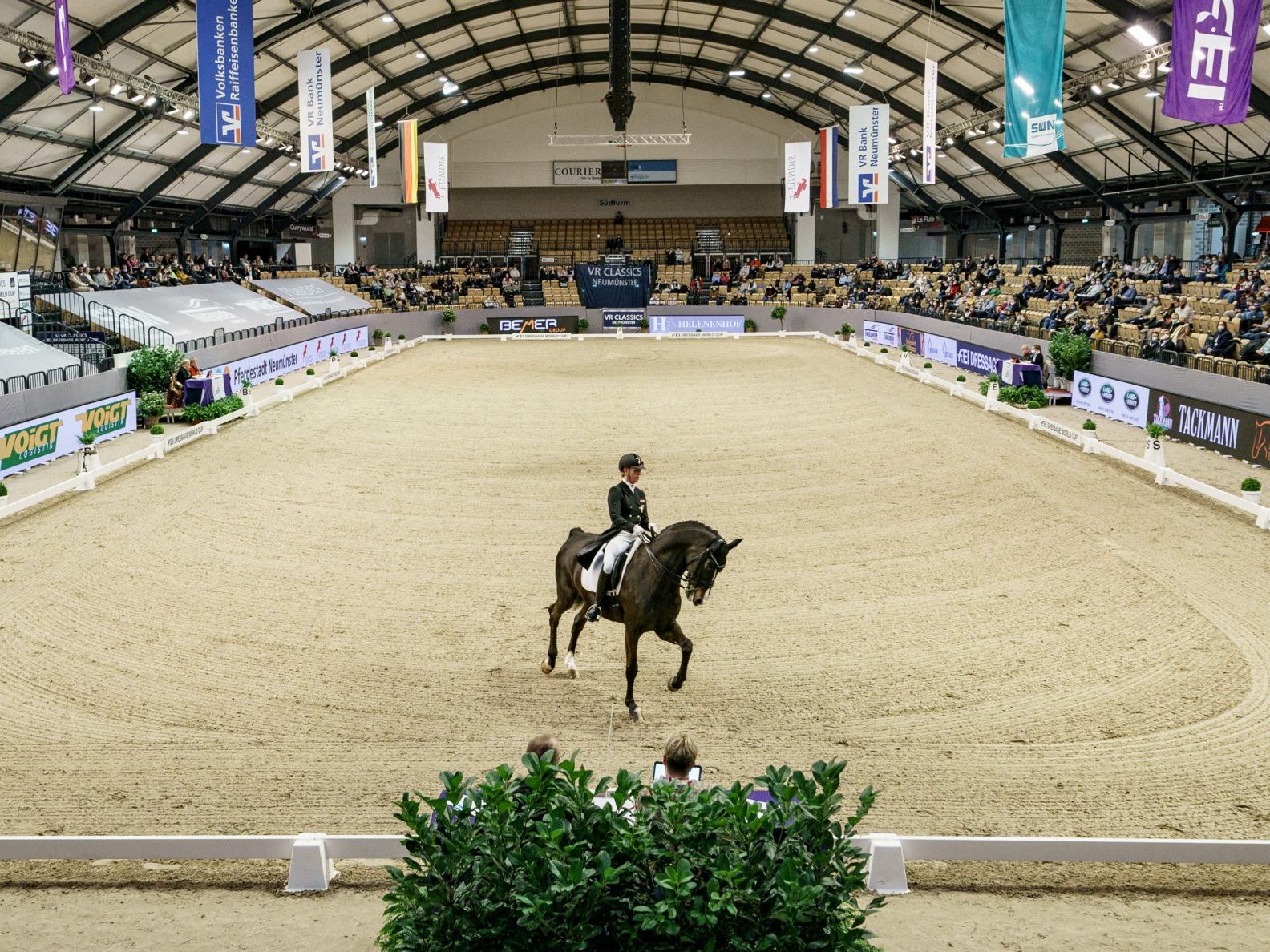 Wird Charlotte Dujardin nach Ablauf der Sperre wieder bei Turnieren reiten?