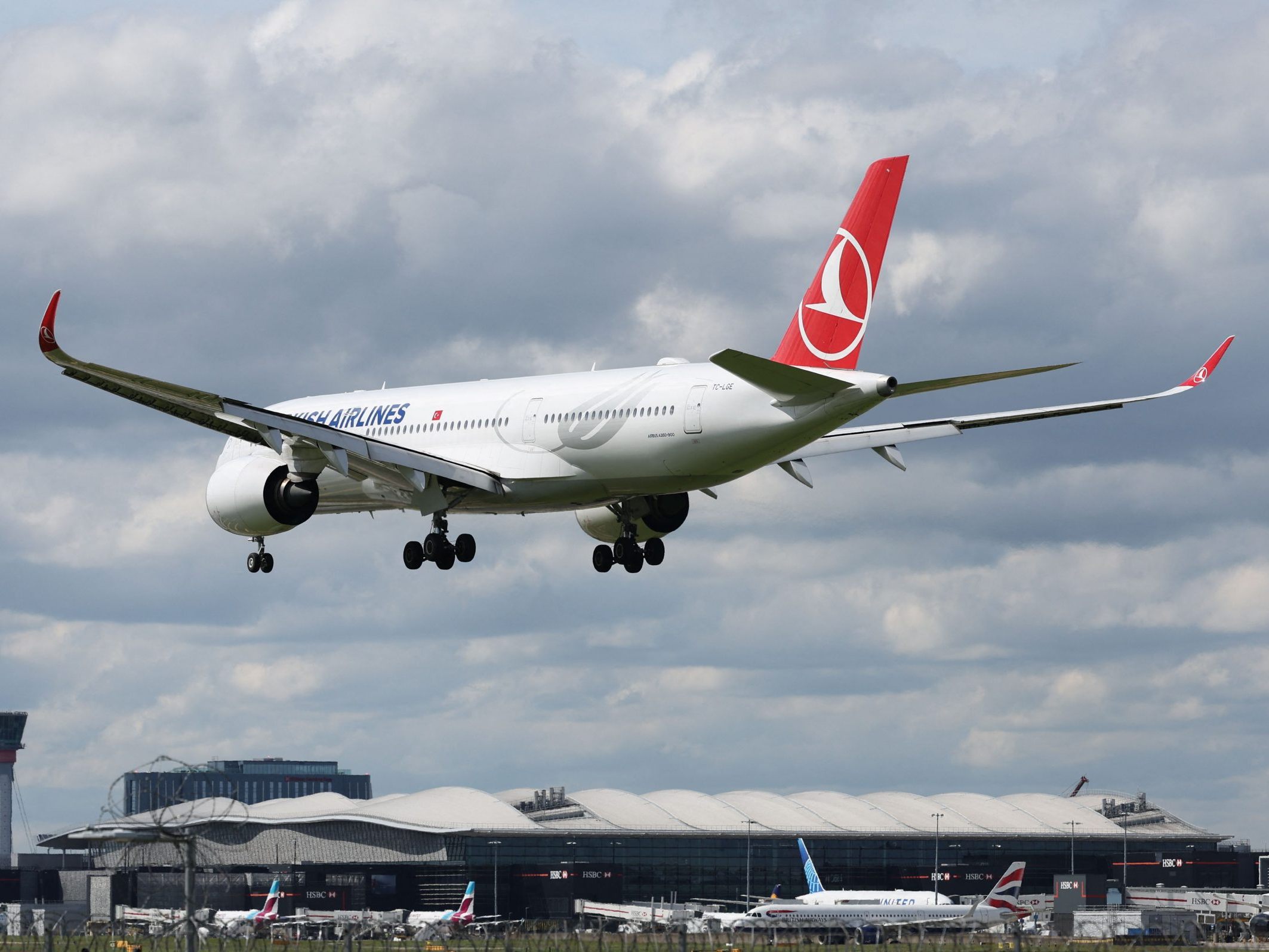 Todesfall auf Flug nach San Francisco (SYMBOLBILD)