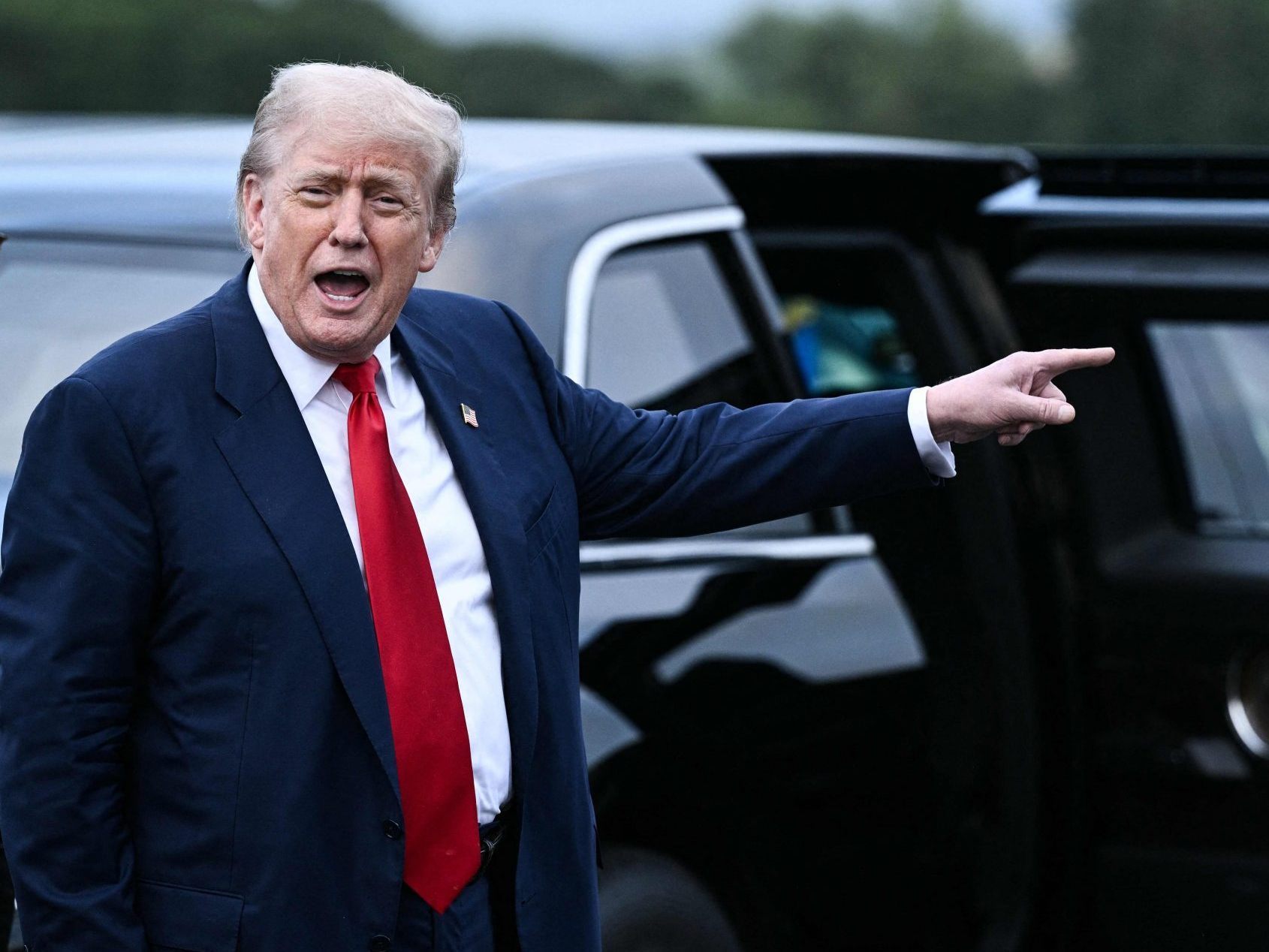 Trump will in Epstein-Affäre die Aufmerksamkeit auf Bill Clinton lenken.
