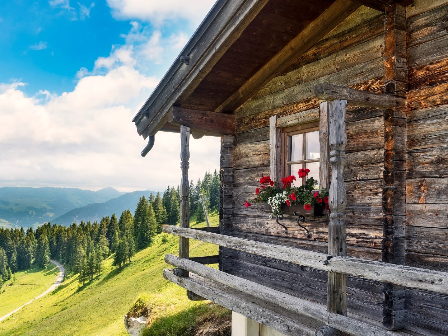 Der neue Hüttenknigge des Alpenvereins fordert mehr Rücksichtnahme und einen verantwortungsvollen Umgang mit Ressourcen auf Berghütten.