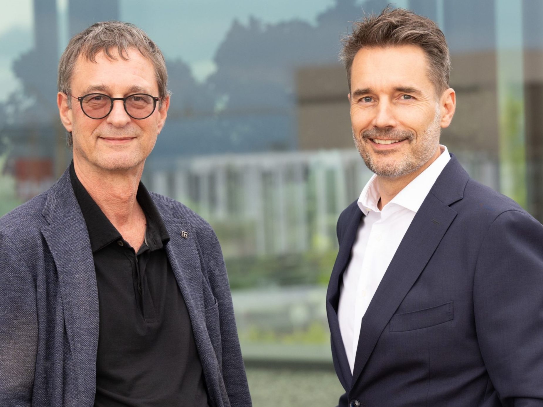 Peter Kloiber (links) geht nach 28 Jahren in der Geschäftsleitung von Gebrüder Weiss in den Ruhestand. Peter Schafleitner, bisher Direktor Produktmanagement Landverkehr beim internationalen Logistikkonzern, rückt in die Geschäftsleitung auf.