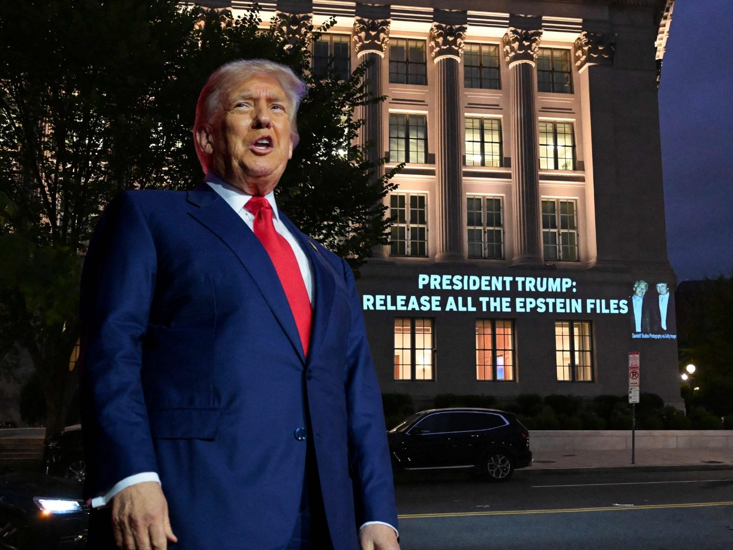 Am 18. Juli 2025 wurde an die Fassade der US-Handelskammer in Washington eine Botschaft projiziert, die Präsident Donald Trump dazu aufforderte, sämtliche Unterlagen im Zusammenhang mit Jeffrey Epstein offenzulegen.
