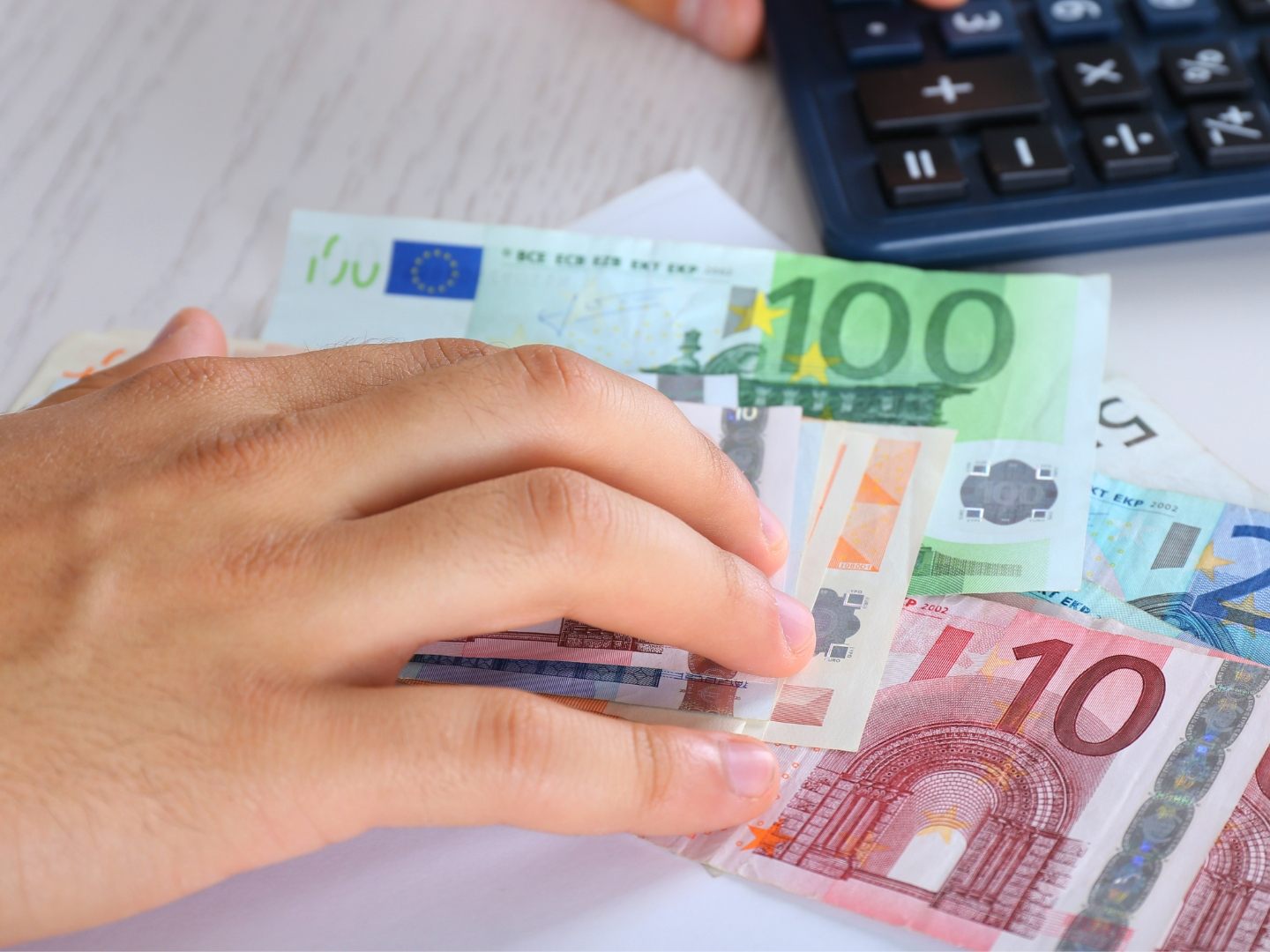 Der SV-Bonus bringt Arbeitnehmern und Pensionisten mit geringen Einkommen Rückerstattungen von bis zu 1.331 Euro.