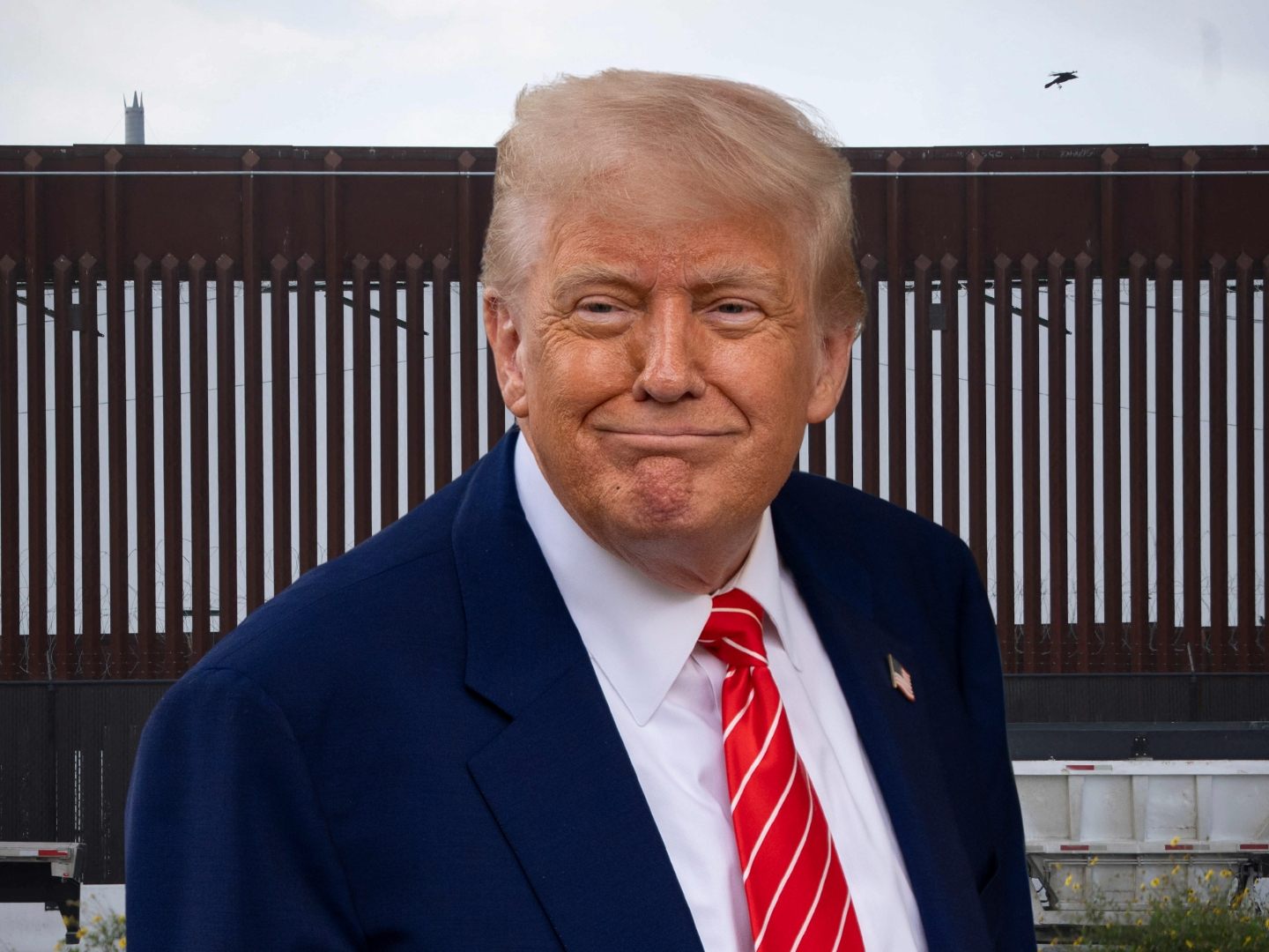 Mit einem schwarzen Anstrich möchte Trump die Temperatur der Anlage gezielt erhöhen und somit das Überklettern erschweren.