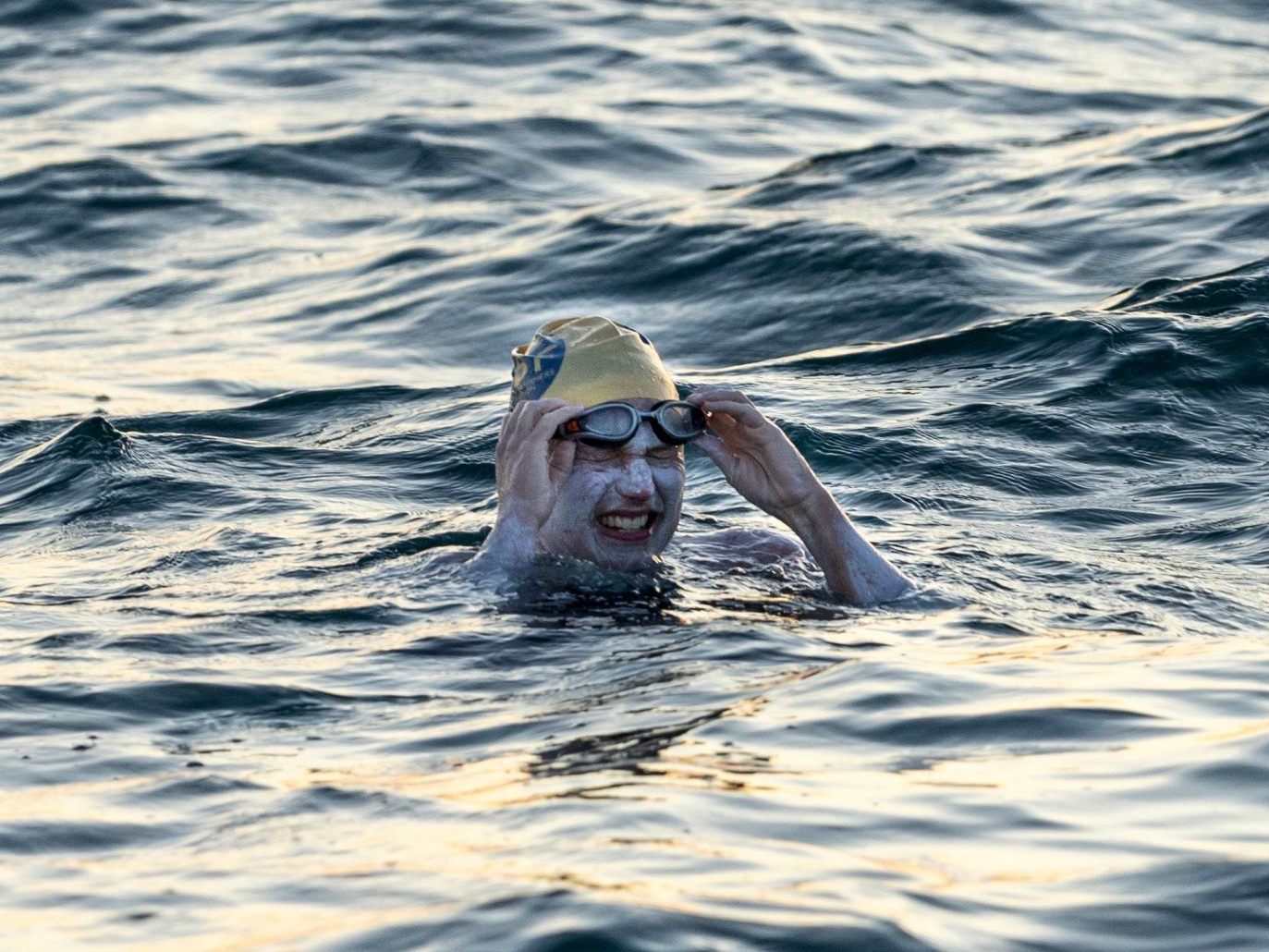 Unter 20 Stunden: Sarah Thomas stellt neuen Rekord im Bodensee auf.