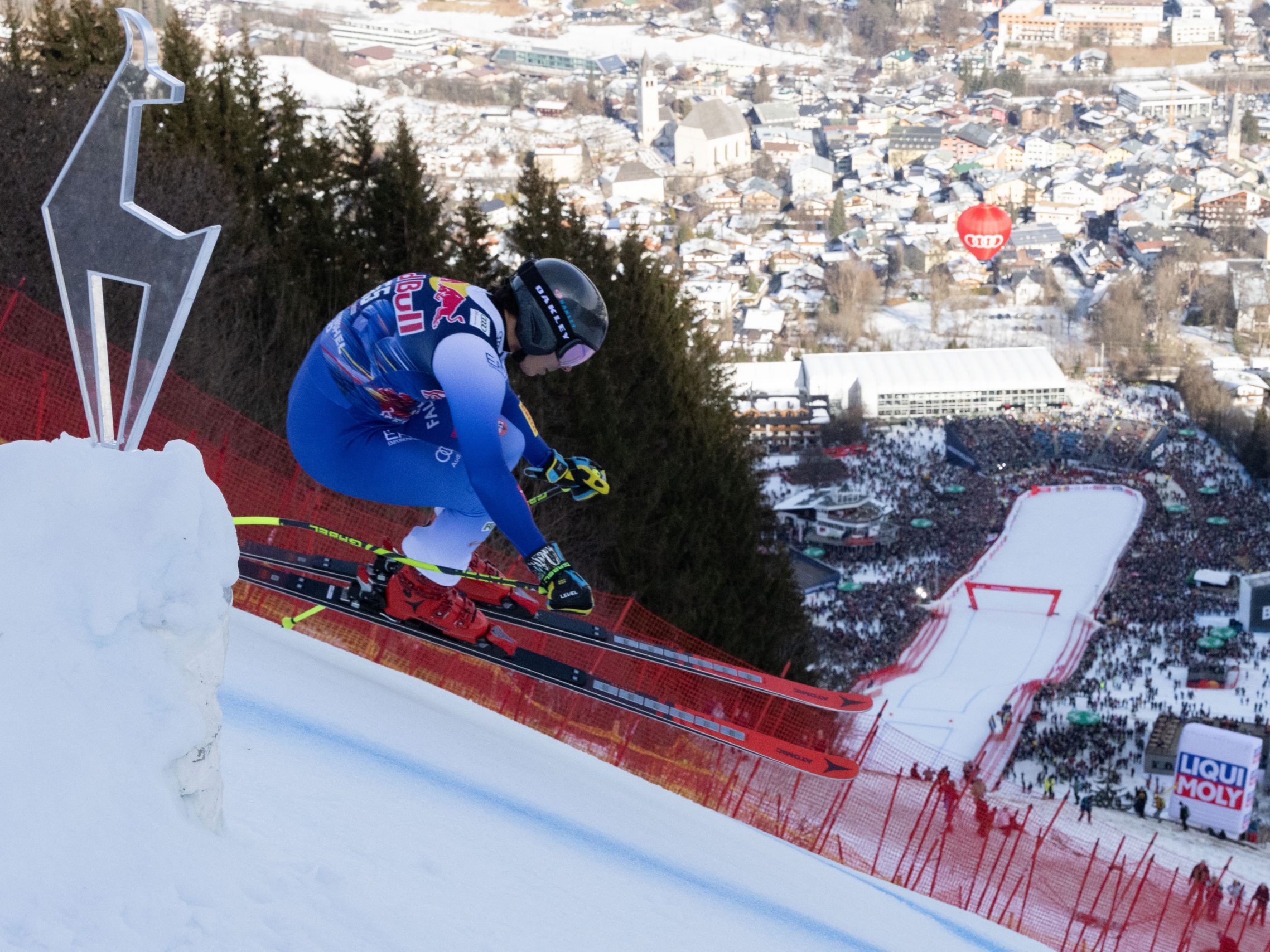 Matteo Franzoso (Italien) beim Abfahrtsrennen in Kitzbühel im Jänner 2025.