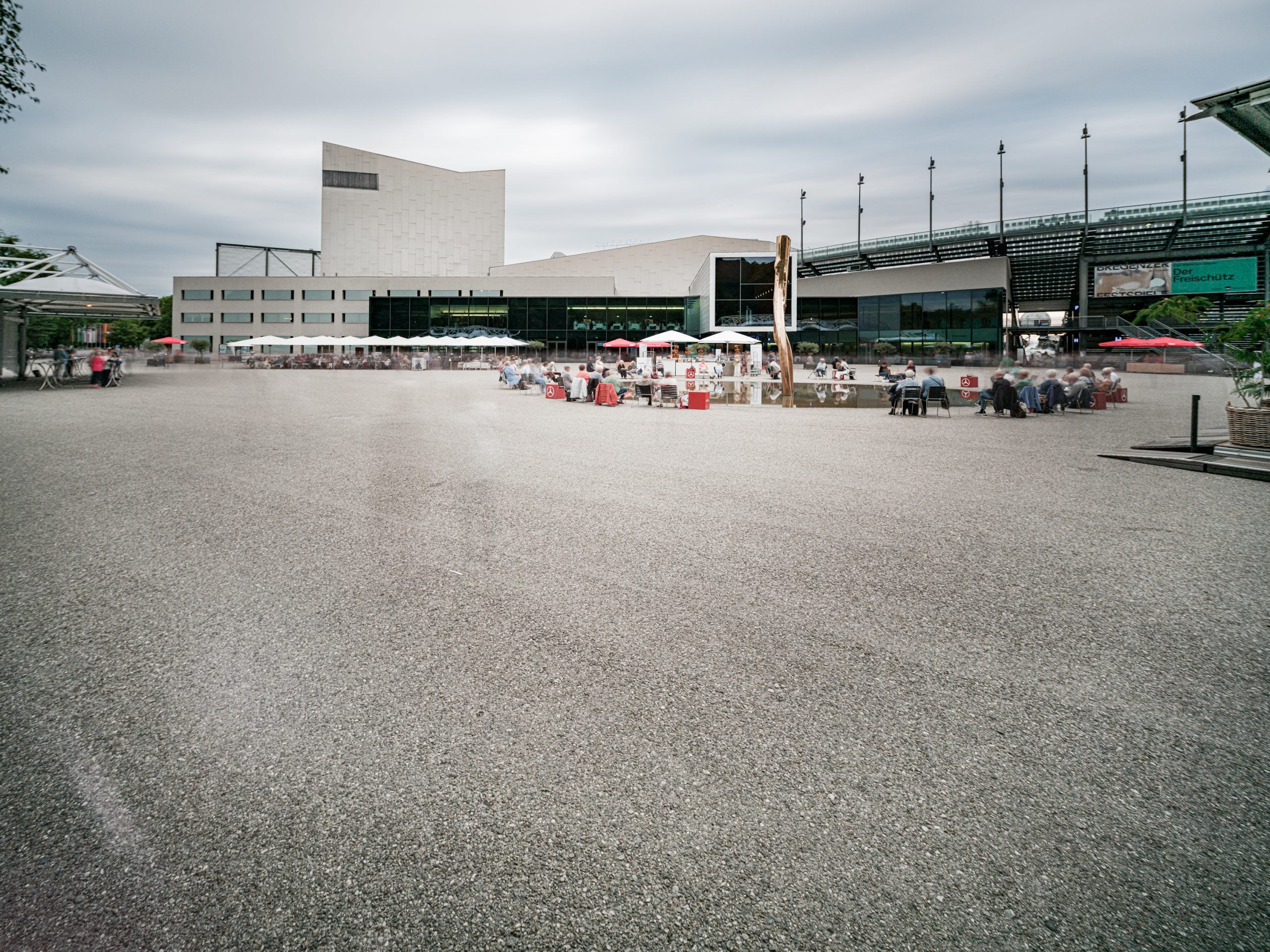 Greenpeace: Bregenzs Symphonikerplatz ist Betonwüste 2025.
