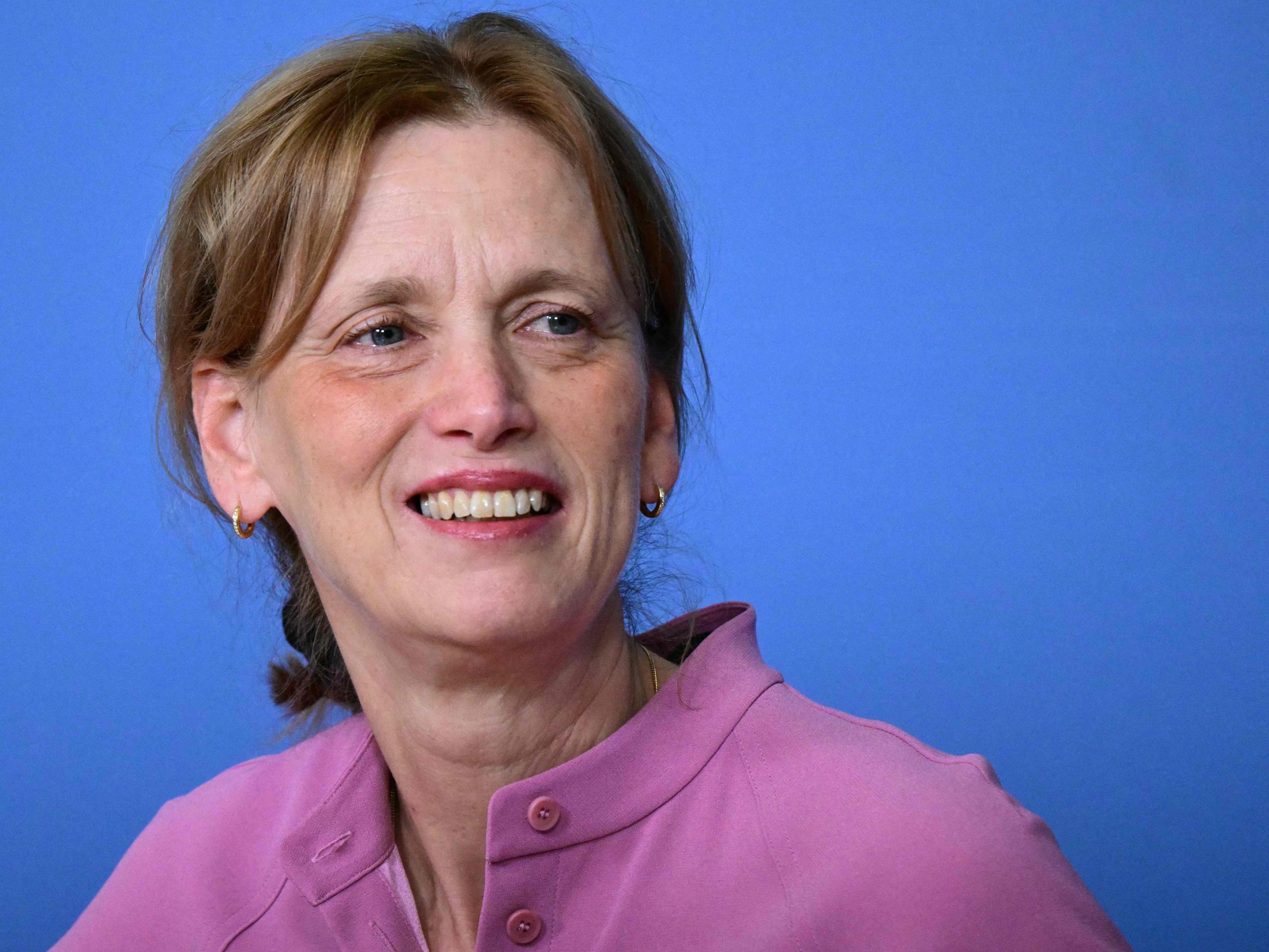 "Ich halte es nicht nur für grundfalsch, sondern finde, es ist auch politisch hochproblematisch", sagte die CDU-Politikerin.