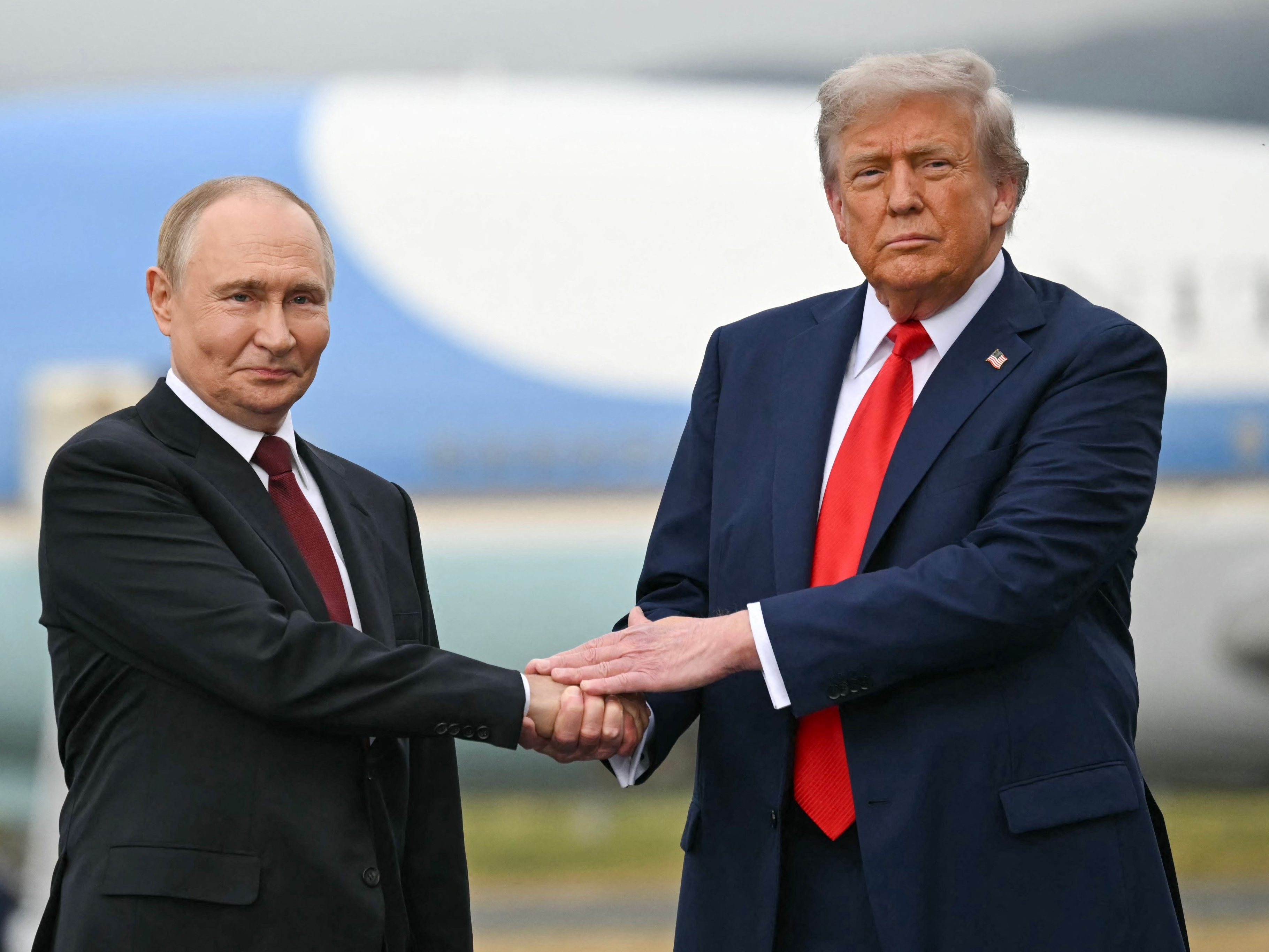 Trump kündigt Treffen mit Putin in Budapest an.