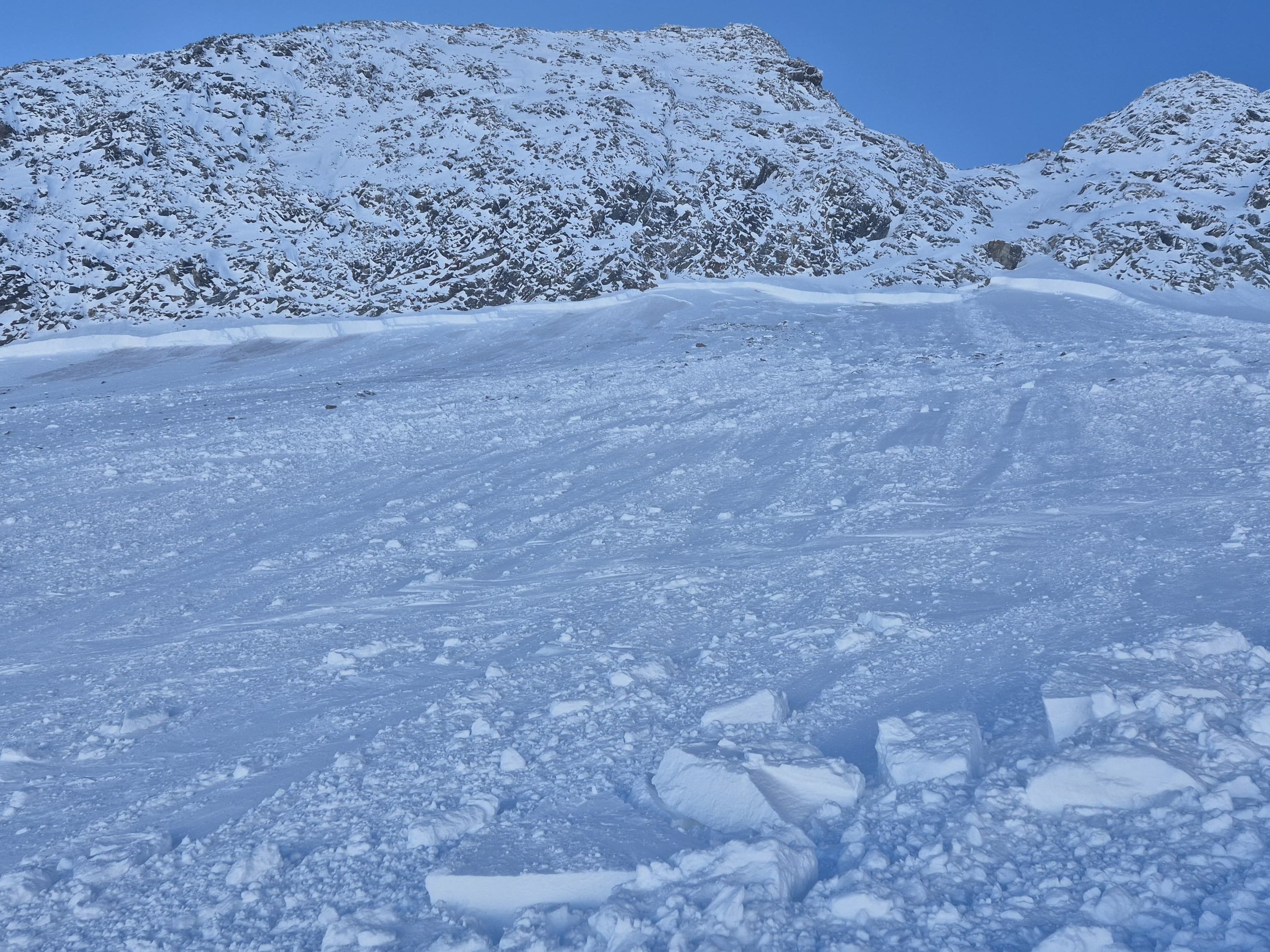 Die Gletscher gehen aufgrund des Klimawandels immer weiter zurück.