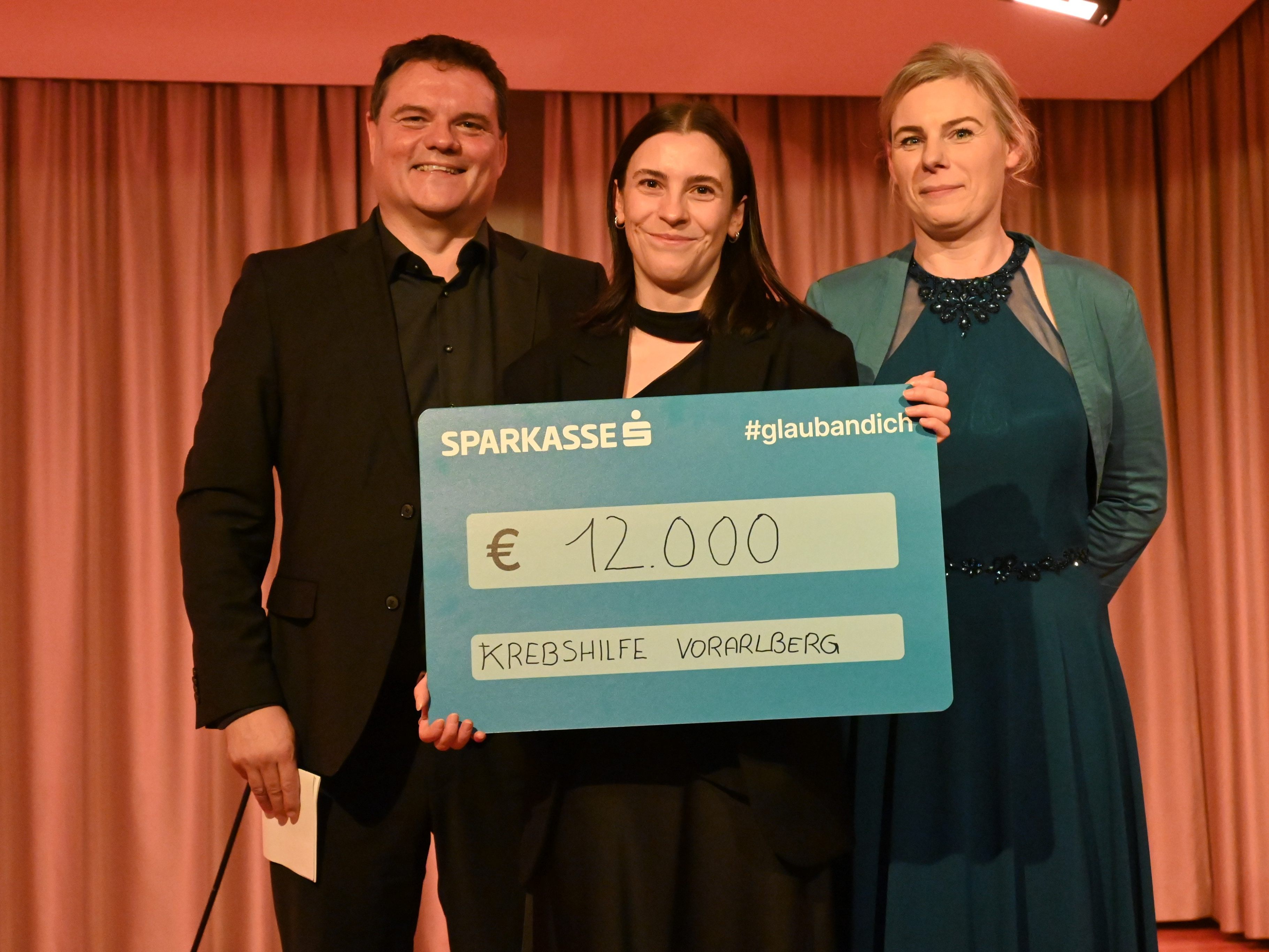 Insgesamt 12.000 Euro wurden zugunsten der Österreichischen Krebshilfe Vorarlberg gesammelt.