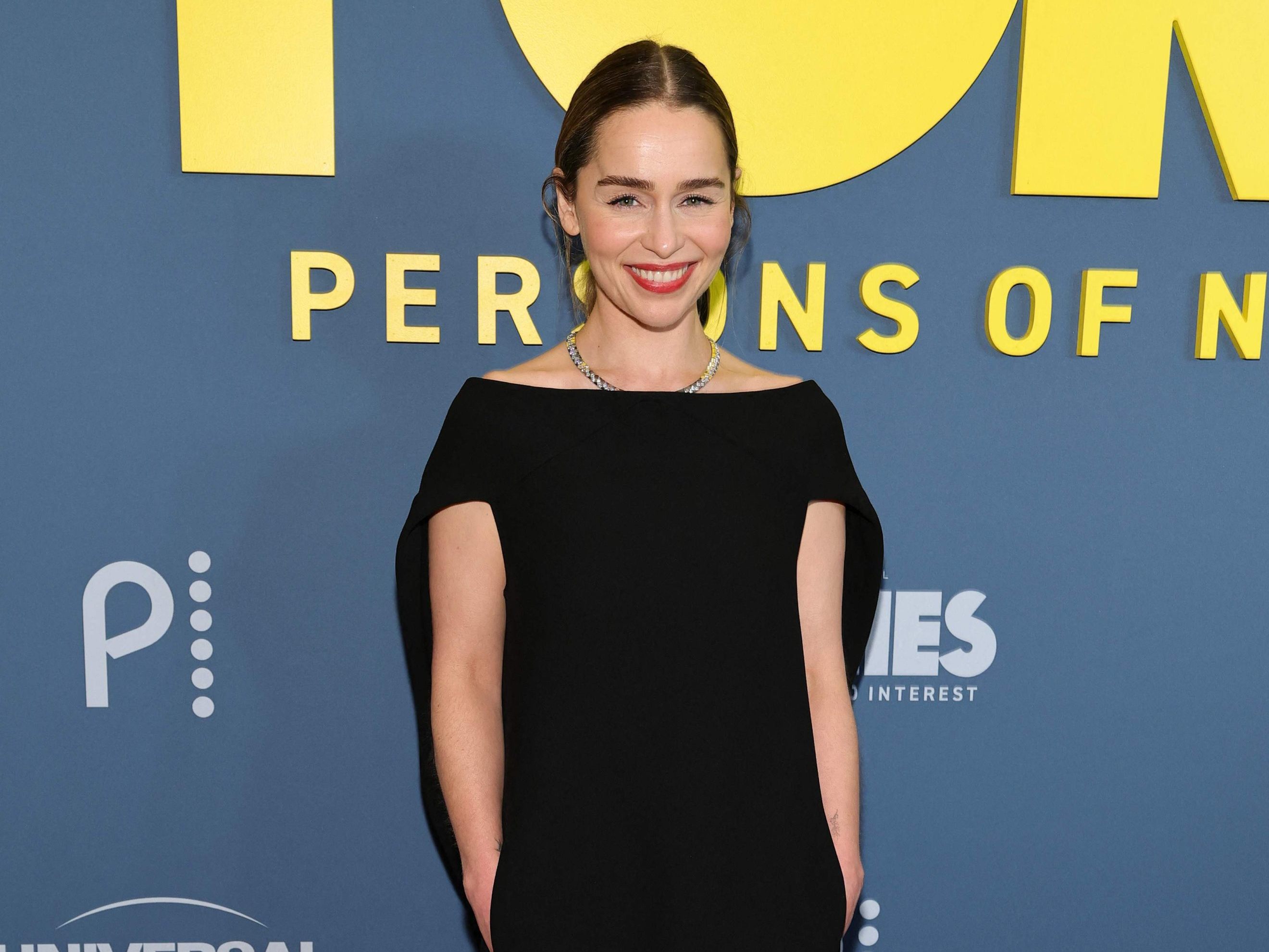 Beim Dreh ihrer neuen Spionageserie "Ponies" verletzte sich Emilia Clarke (39).