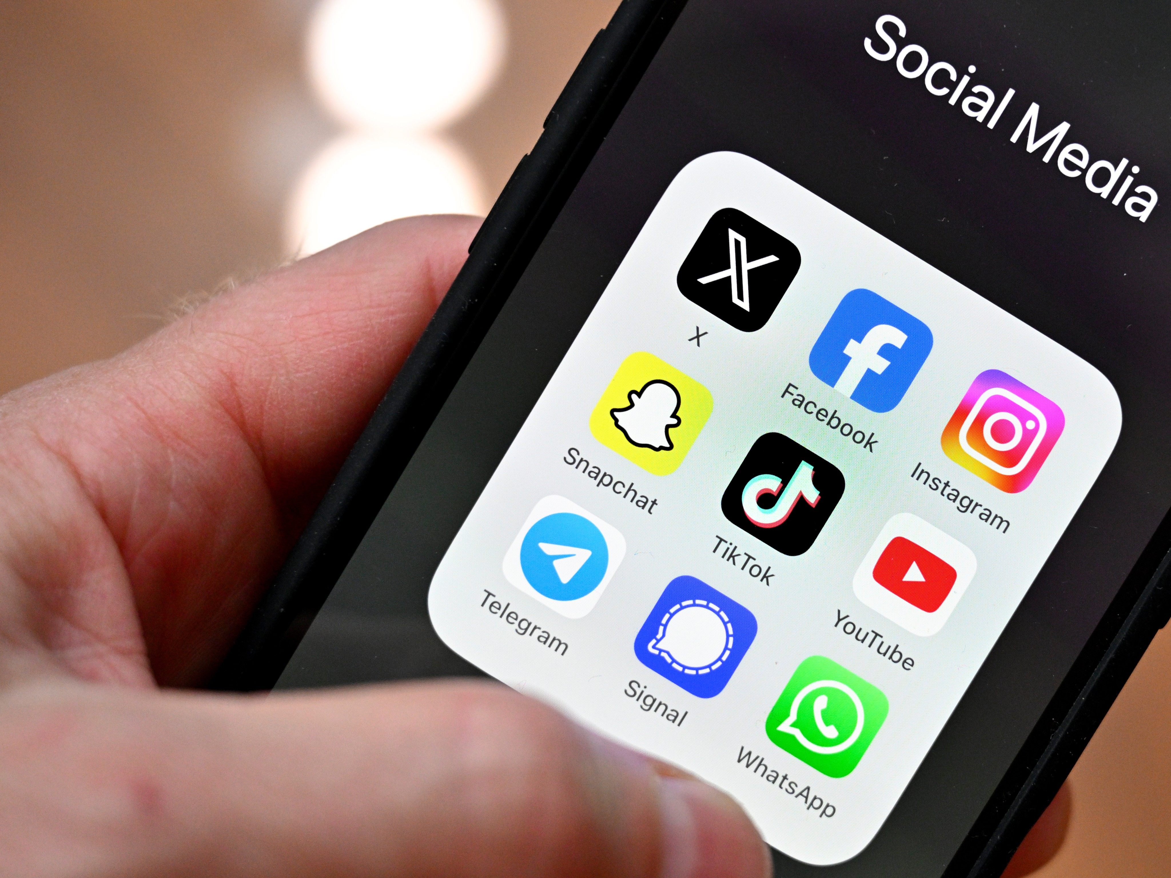 Tiktok zieht Reißleine – schwere Vorwürfe gegen Tech-Riesen