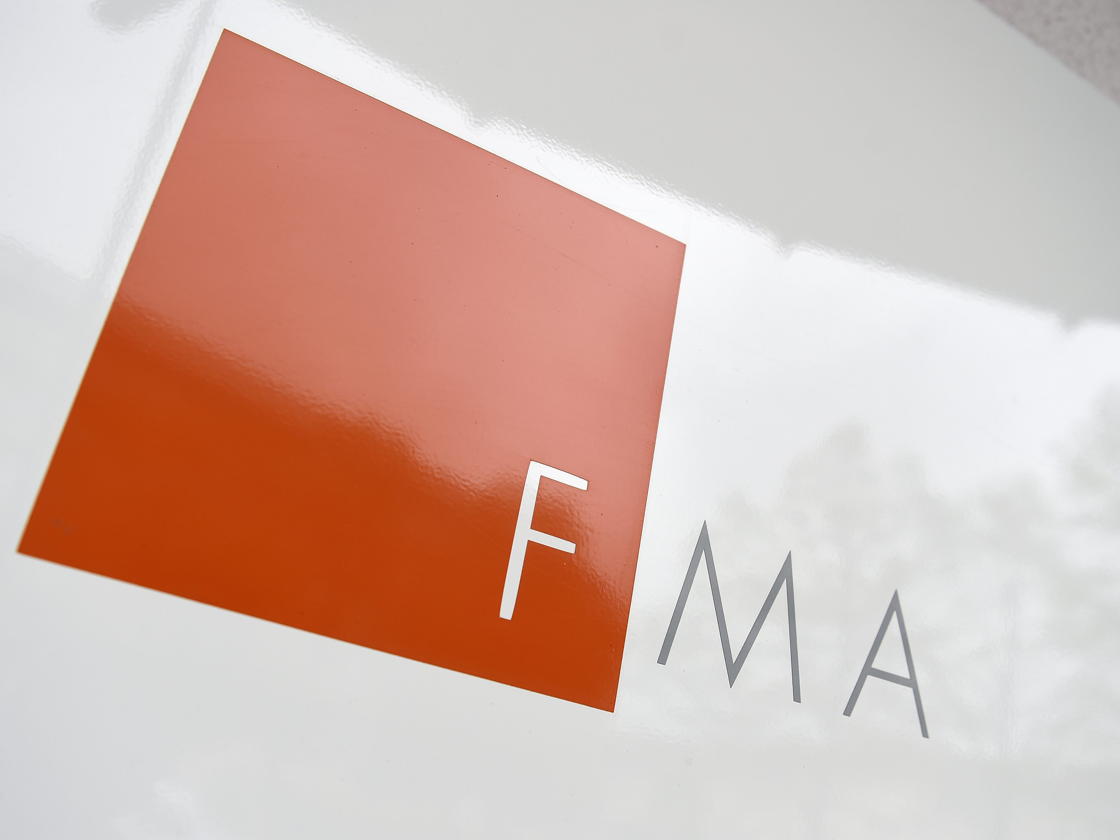 Die FMA hat gegen eine Vorarlberger Immobilien-Firma eine Geldstrafe verhängt.