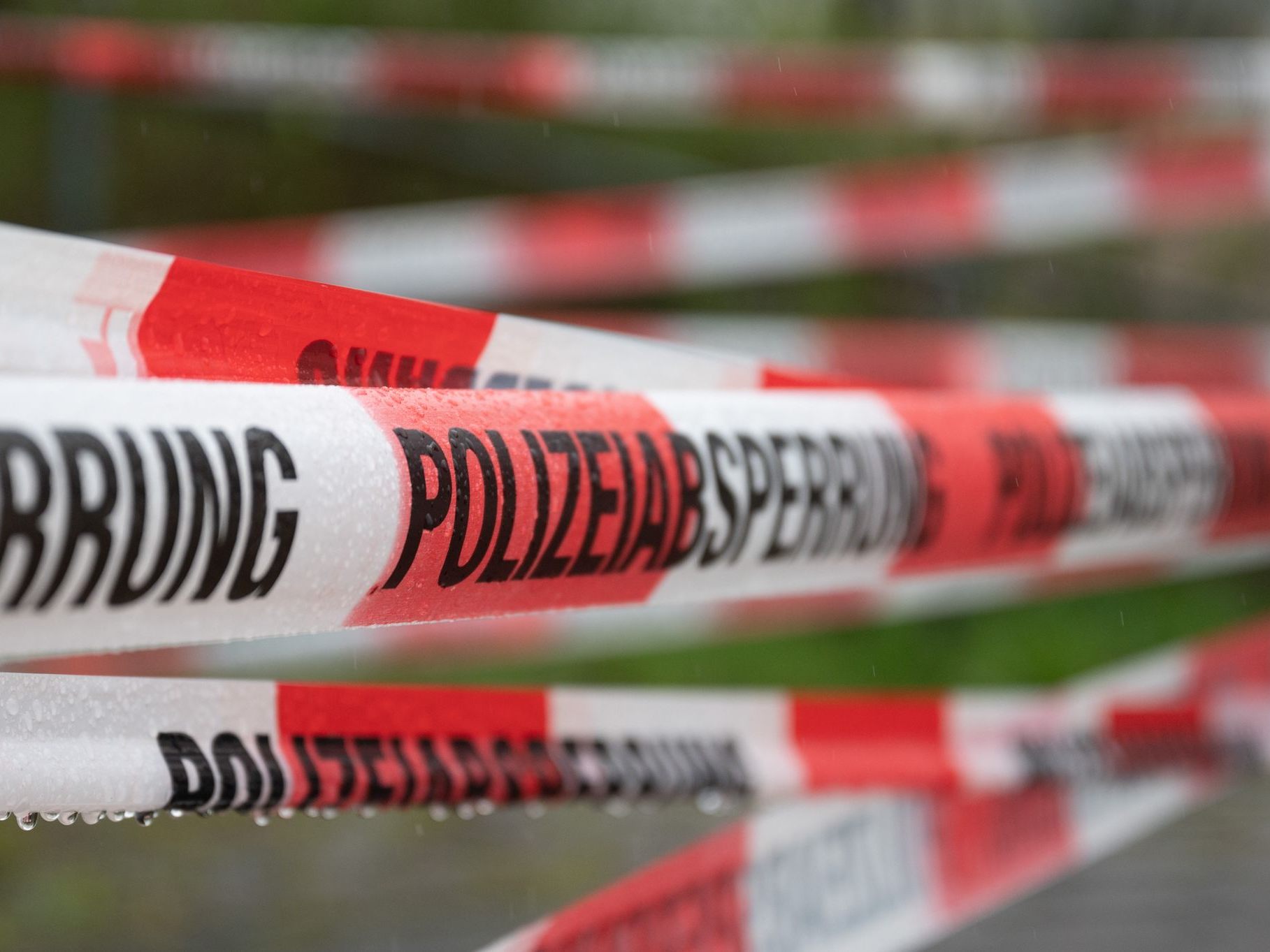 Mordverdacht: Bub tot an See entdeckt