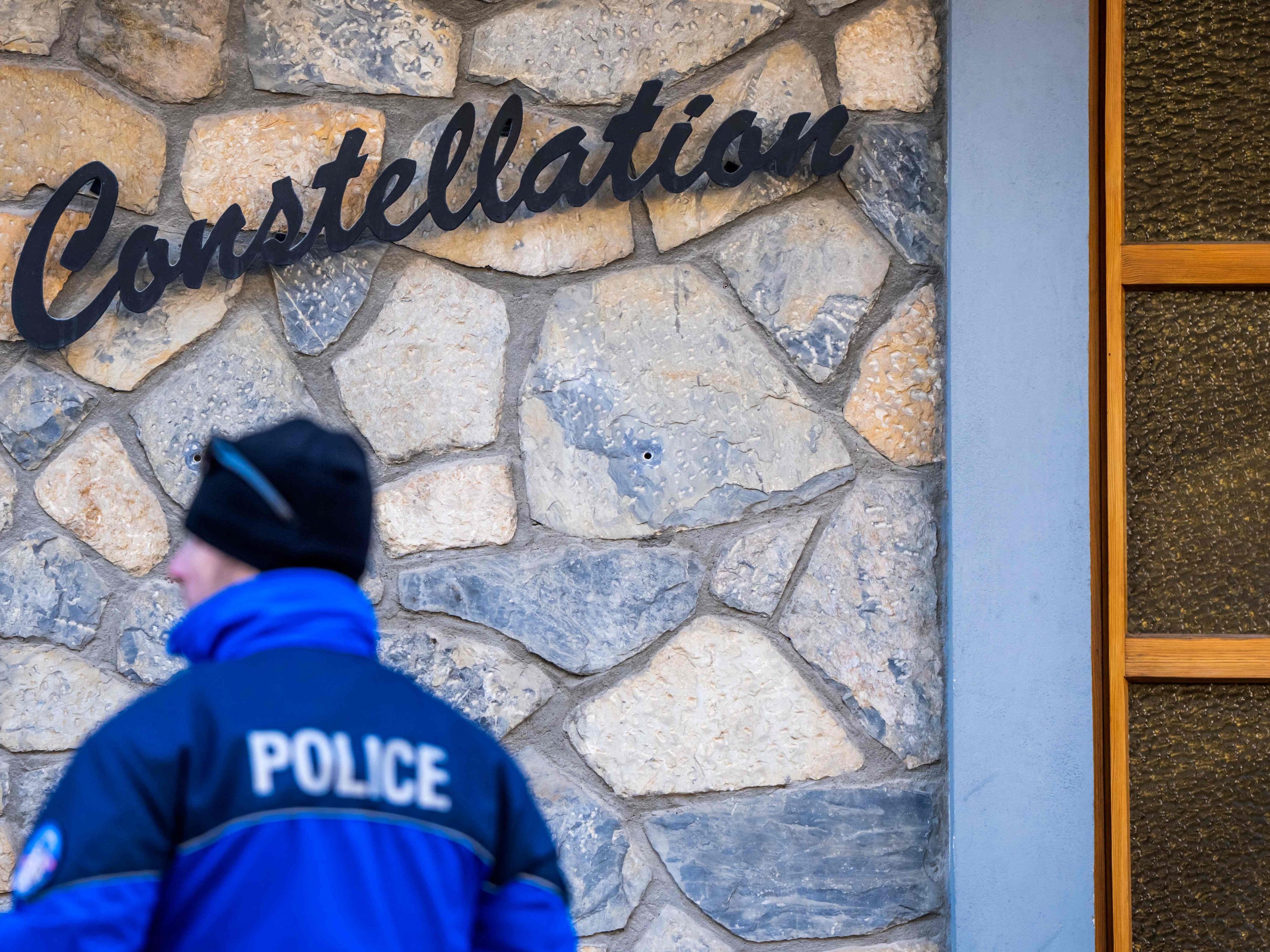 Nach dem verheerenden Brand in der Bar "Le Constellation" werden auch andere Clubs scharf kontrolliert.
