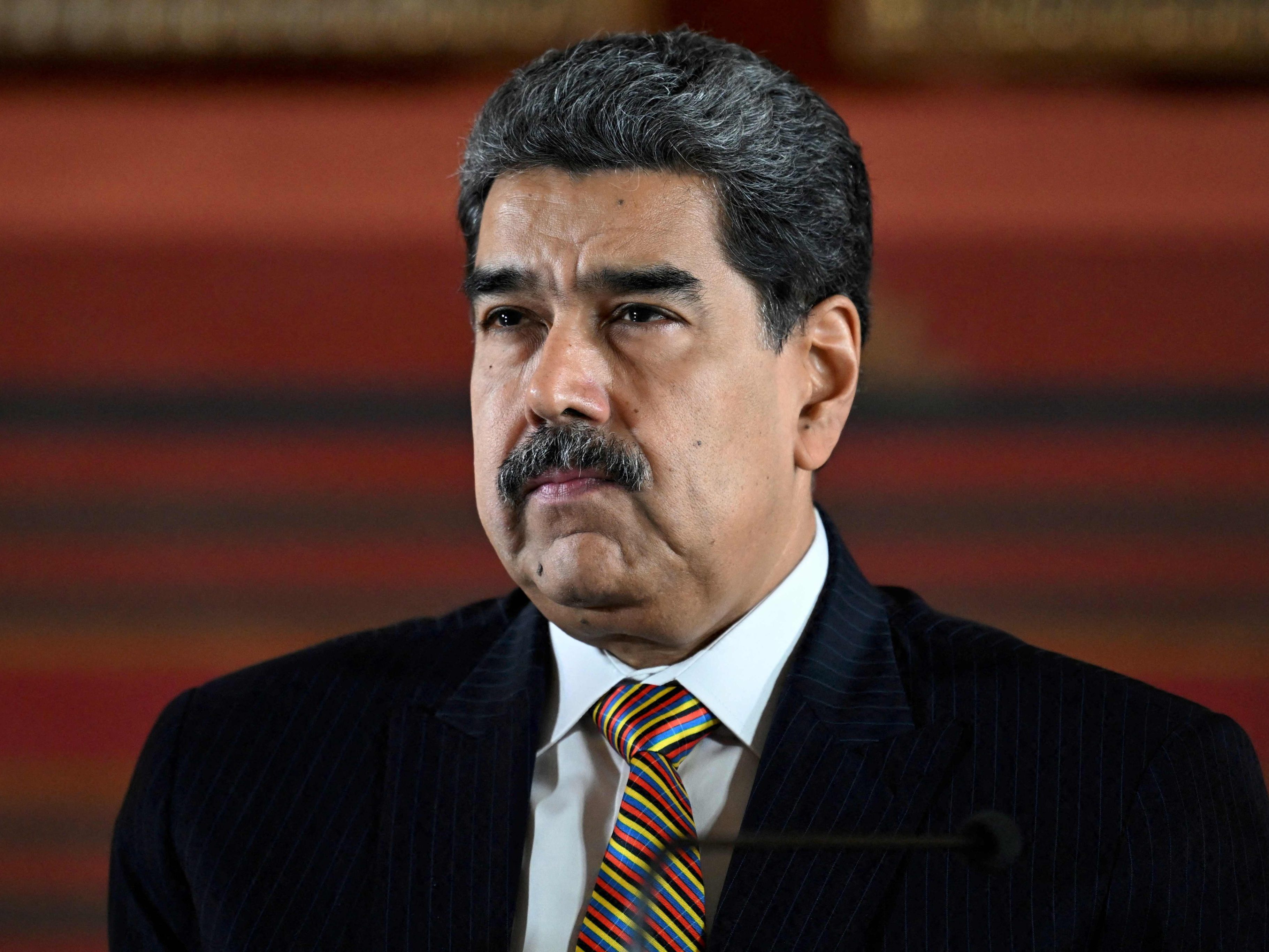 Nicolás Maduro und Ehefrau Cilia Flores sollen laut US-Behörden wegen Drogenhandels vor Gericht gestellt werden.