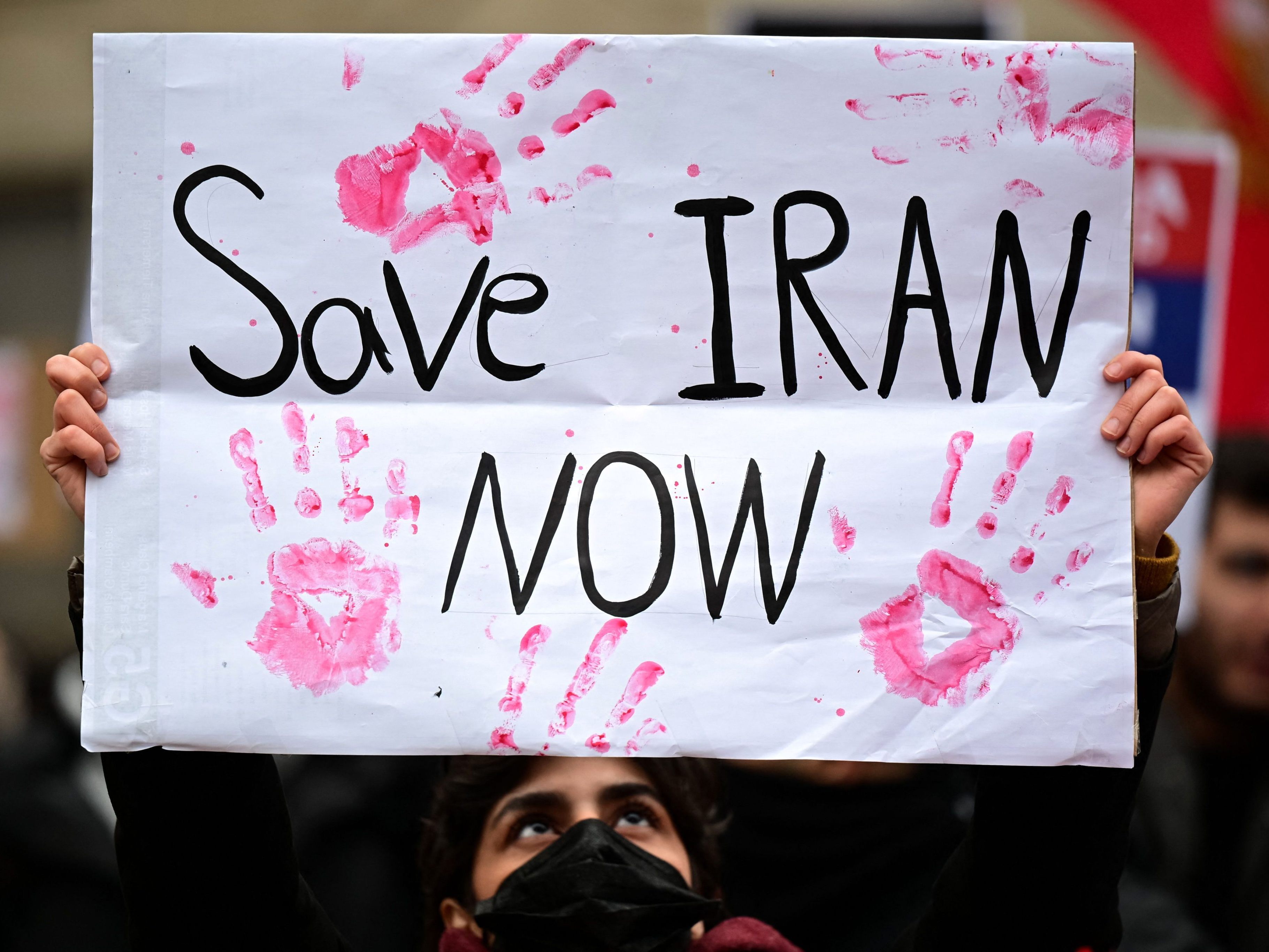 Auch in Mailand protestieren Menschen gegen die Führung im Iran.