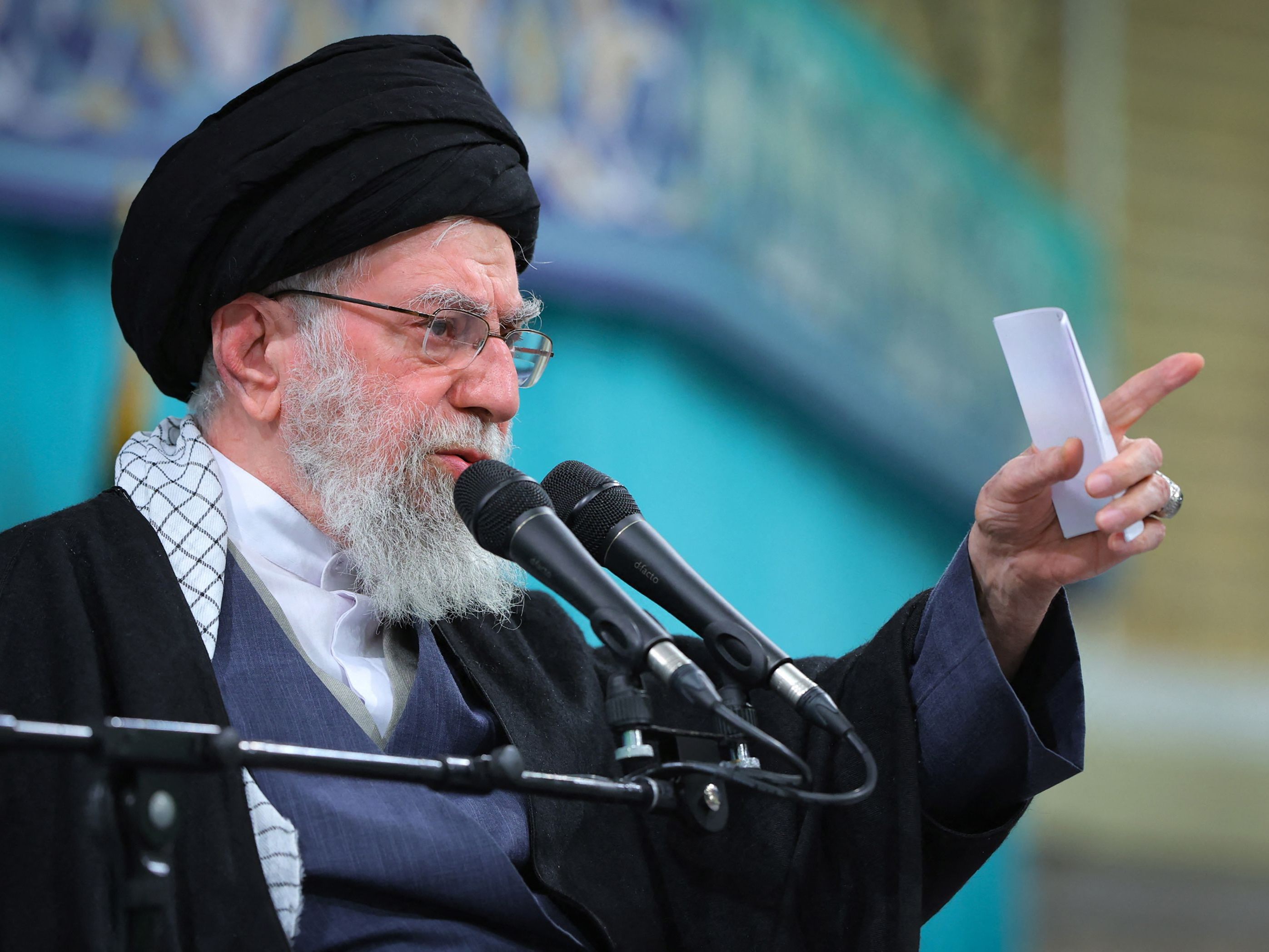 Ayatollah Ali Khamenei steht im Zentrum der politischen und religiösen Macht im Iran.