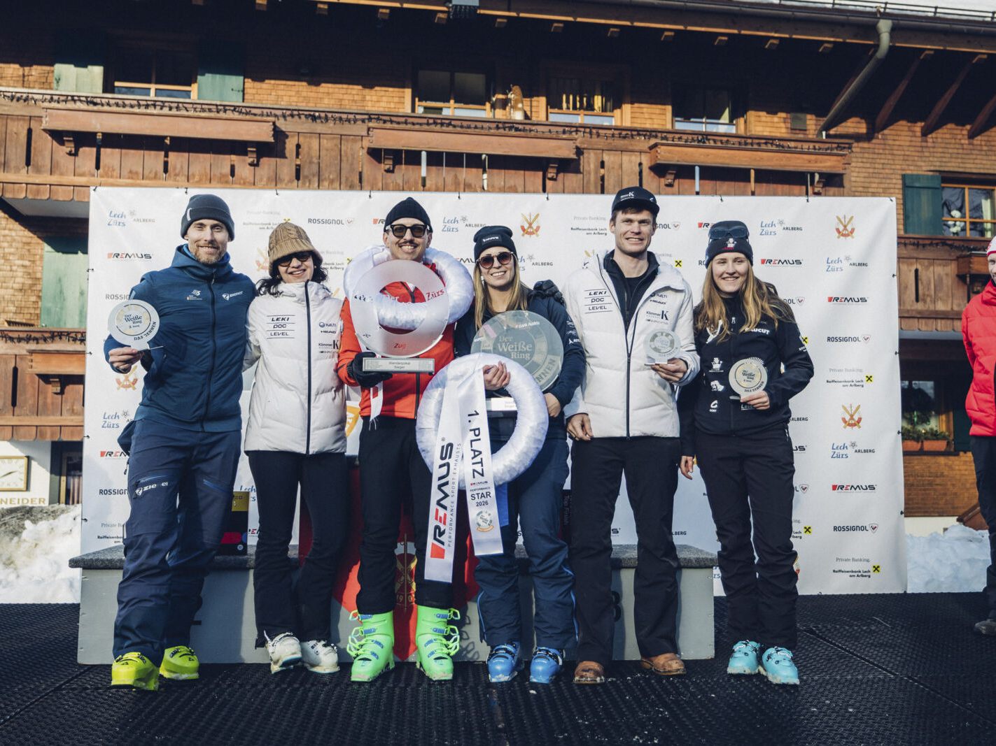 Die Sieger des Weißen Rings 2026: Ben Sittel (2.), Paulina Wirth (2.), Cornelius Deuring (1.), Nicole Strässle-Frei (1.), Riccardo Rädler (3.) und Pia Lingg (3.).