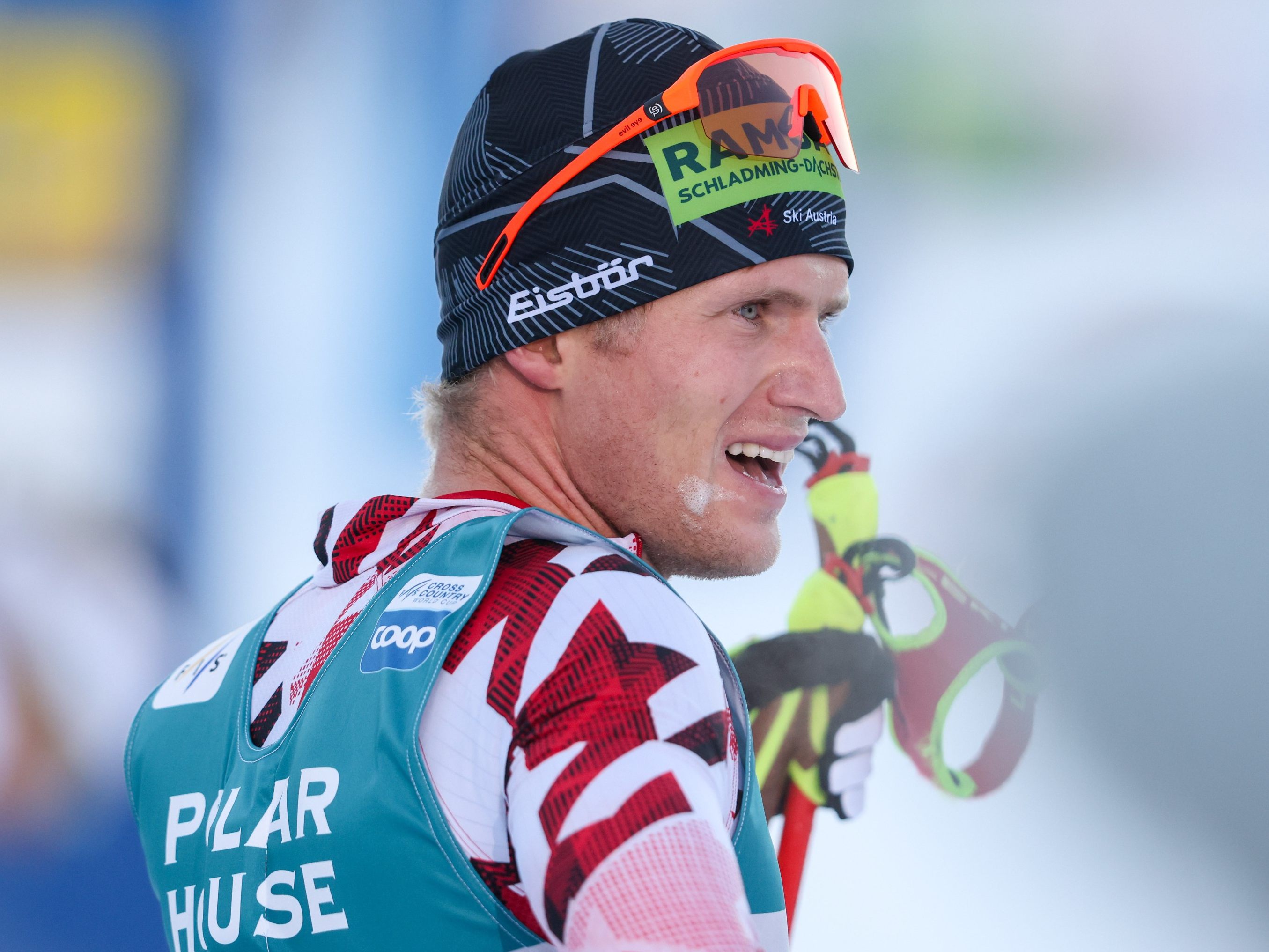 Mika Vermeulen, früherer Nordischer Kombinierer, spricht im Podcast "Skirious Problems" über mutmaßliche Betrugspraktiken im Skispringen.