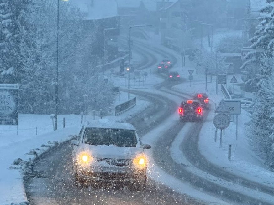 Schneeschauer und Minusgrade: So präsentiert sich das Wochenende