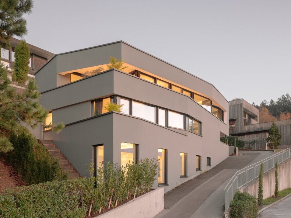 Wohnen am Pfänderhang: High-End-Villa mit Spa und Smart-Home.