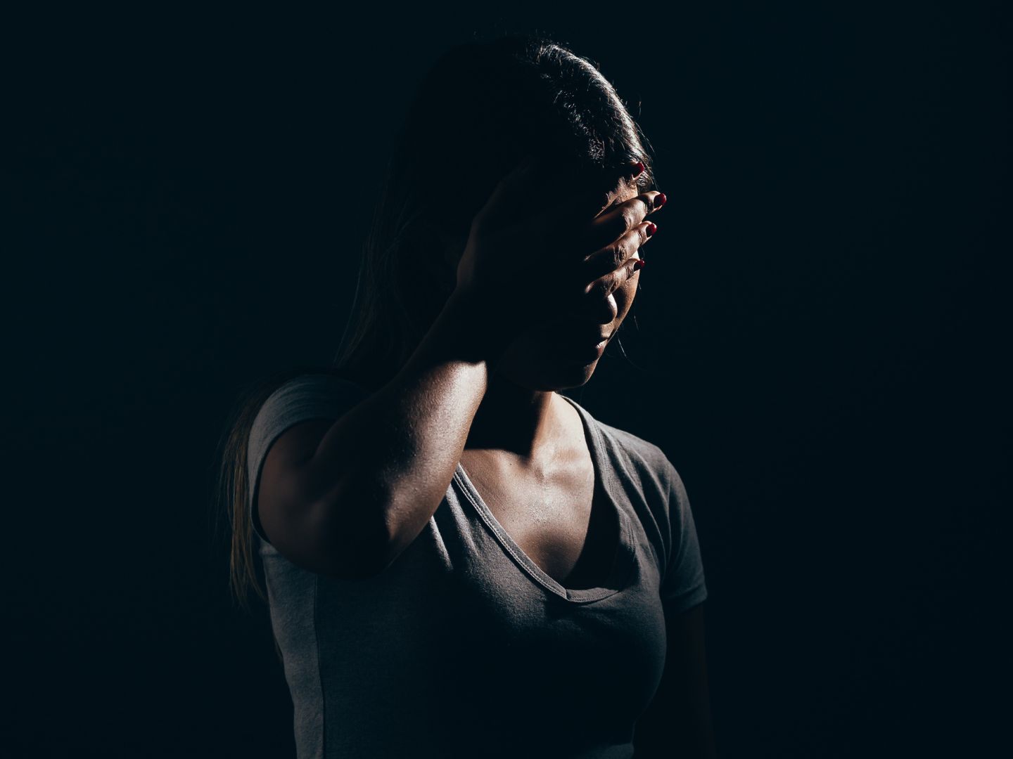 Fitnessstudio-Frust? Diese Strategien vertreiben Unsicherheit und Angst.