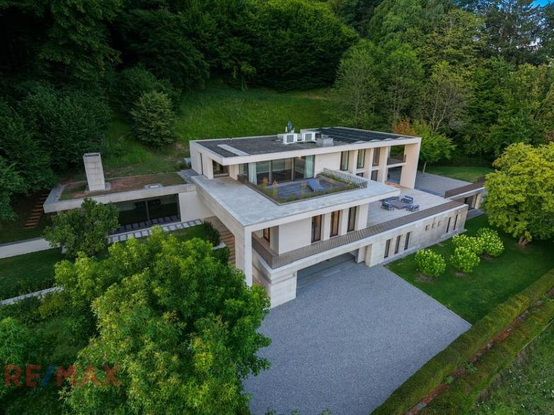 So eine Villa bekommt man selten zu sehen.